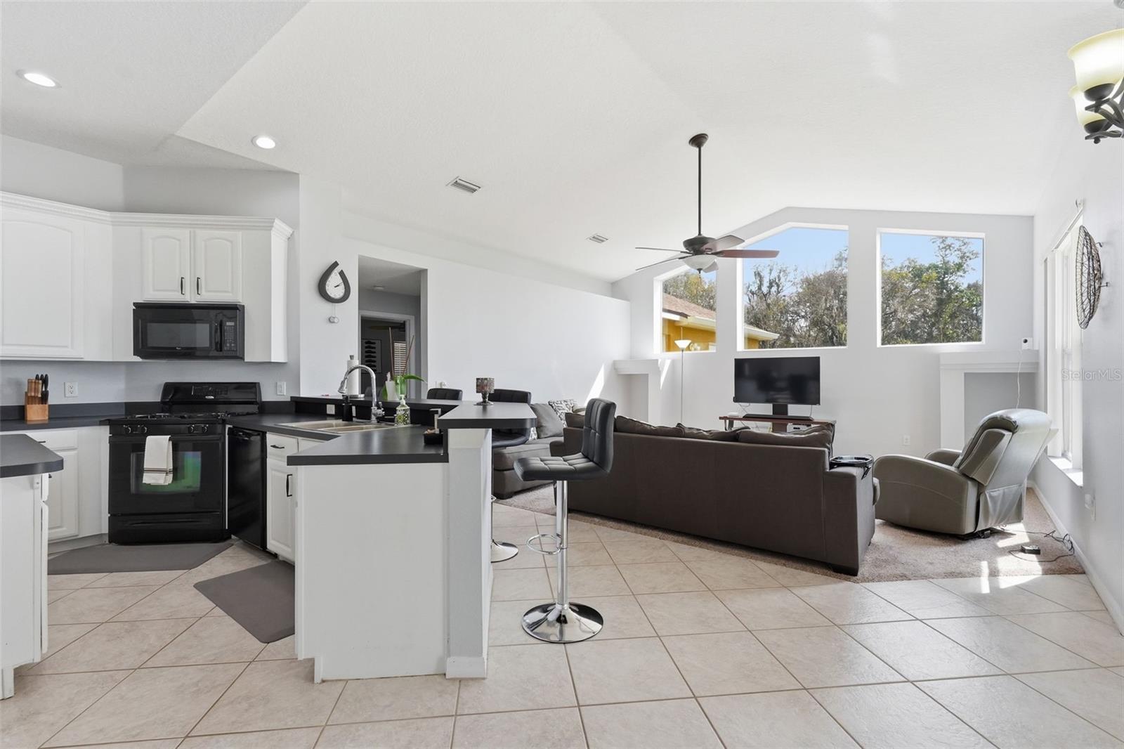 Image 15 of 55 For 12329 Creek Edge Drive