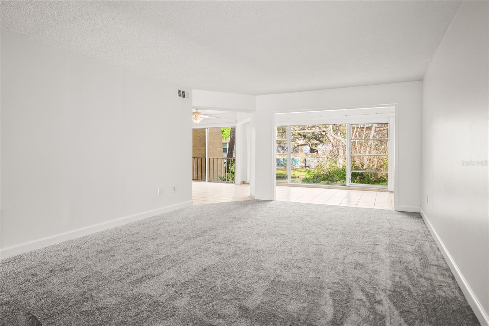 Image 14 of 37 For 225 Country Club Drive D237