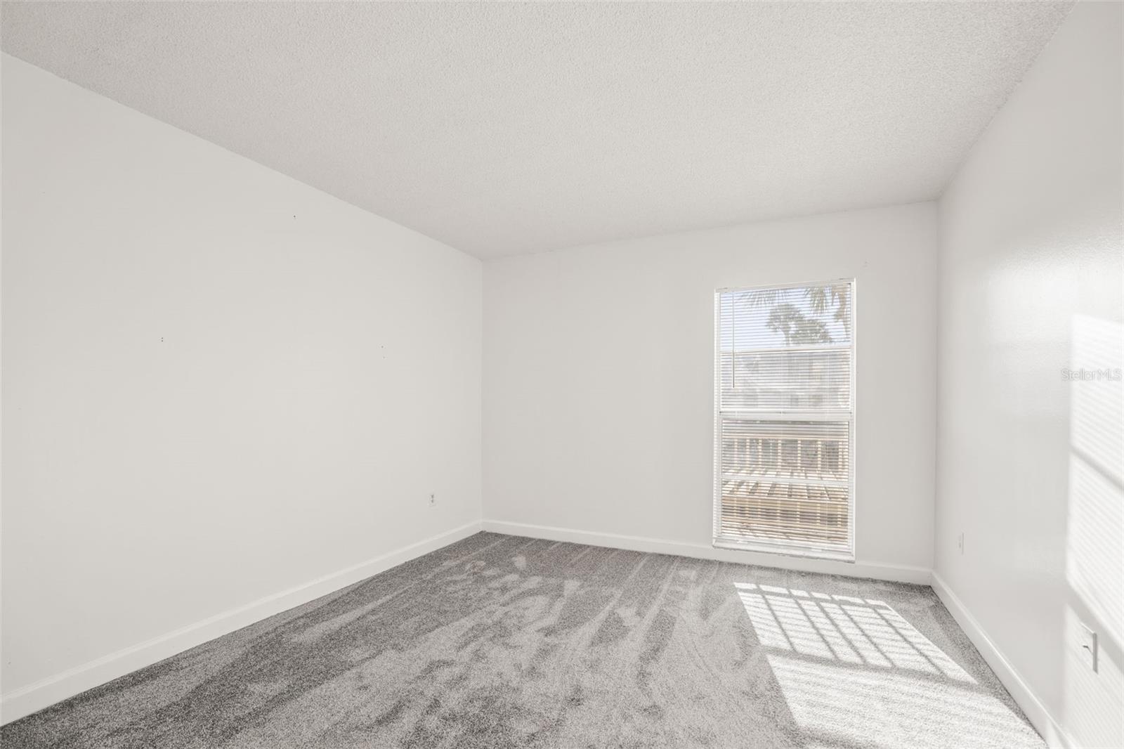 Image 23 of 37 For 225 Country Club Drive D237