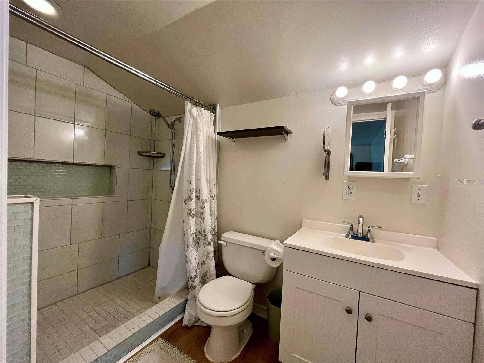 Image 13 of 16 For 108 Comanche Avenue