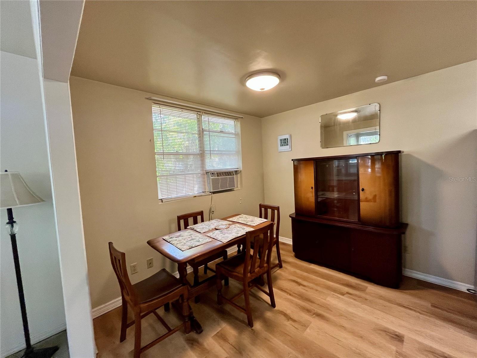 Image 7 of 16 For 108 Comanche Avenue