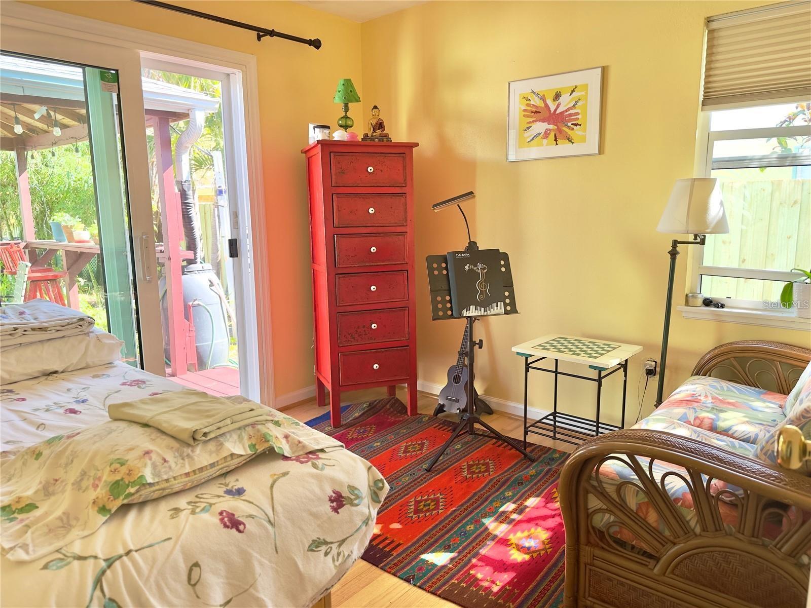 Image 15 of 32 For 1208 Hull Street S