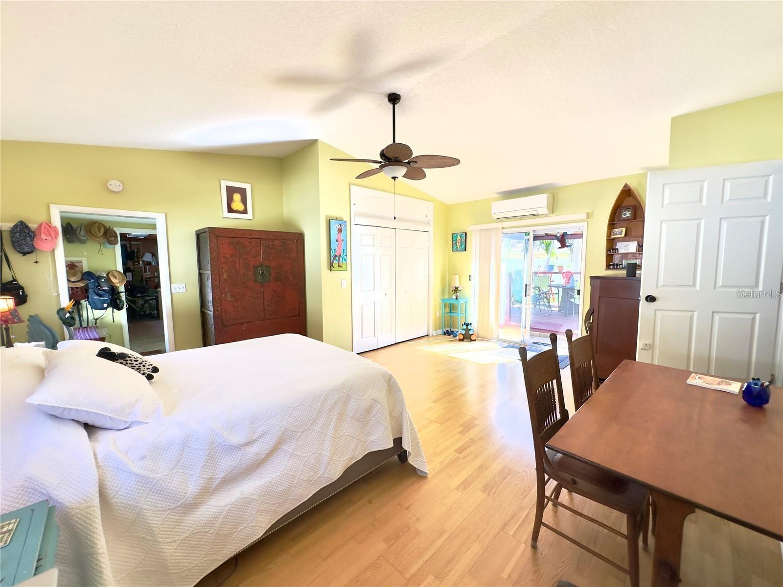 Image 20 of 32 For 1208 Hull Street S