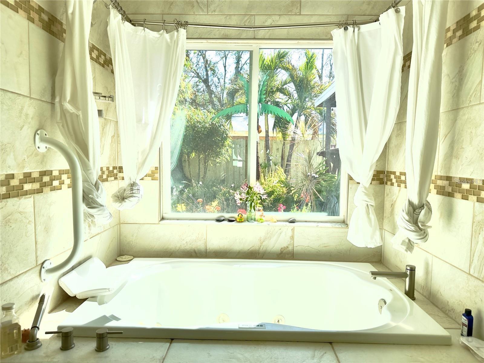 Image 22 of 32 For 1208 Hull Street S