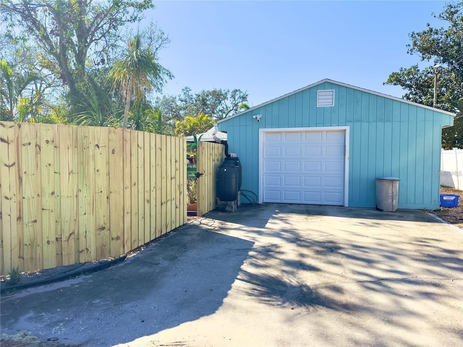 Image 32 of 32 For 1208 Hull Street S