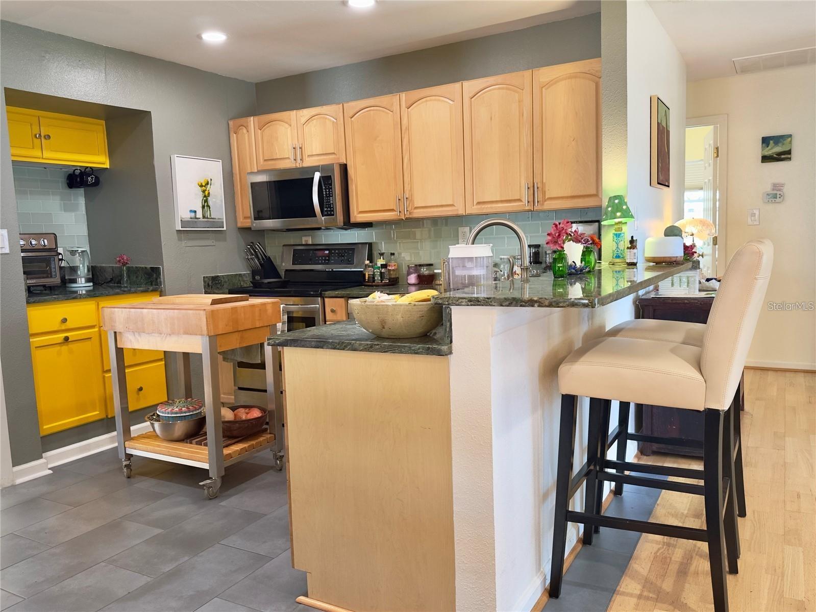 Image 8 of 32 For 1208 Hull Street S