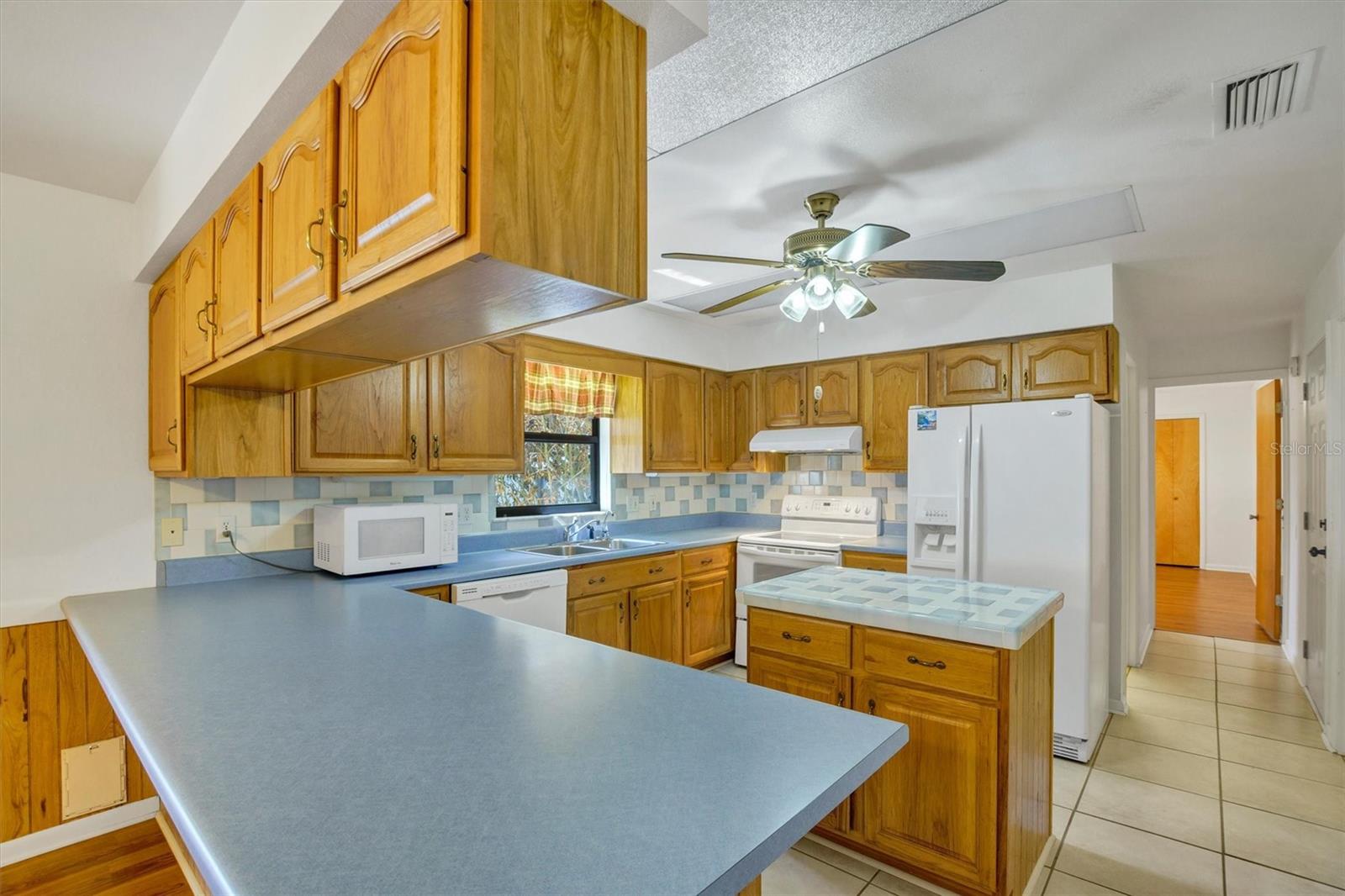 Image 10 of 55 For 1660 Parks Lake Road