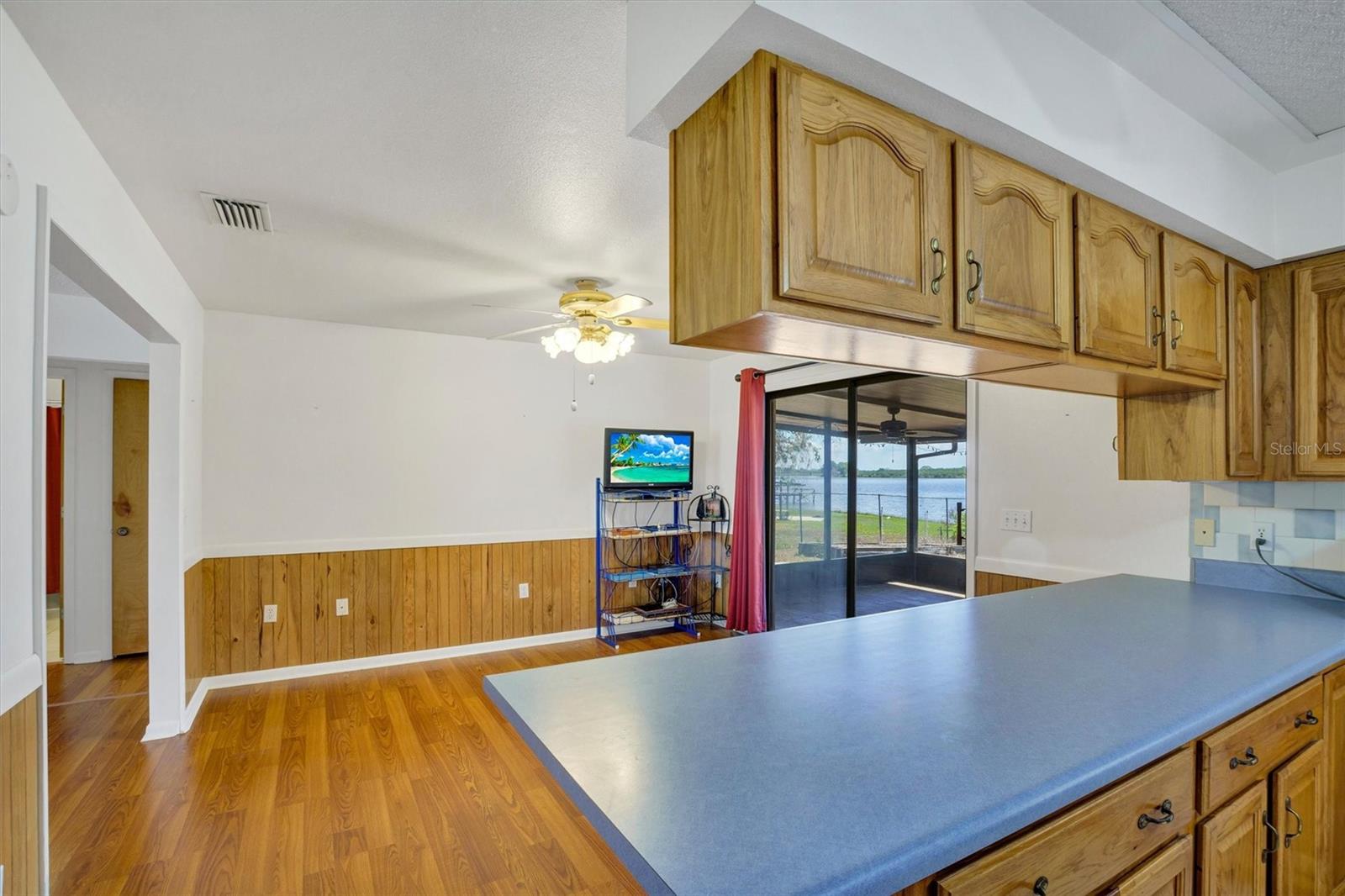 Image 11 of 55 For 1660 Parks Lake Road