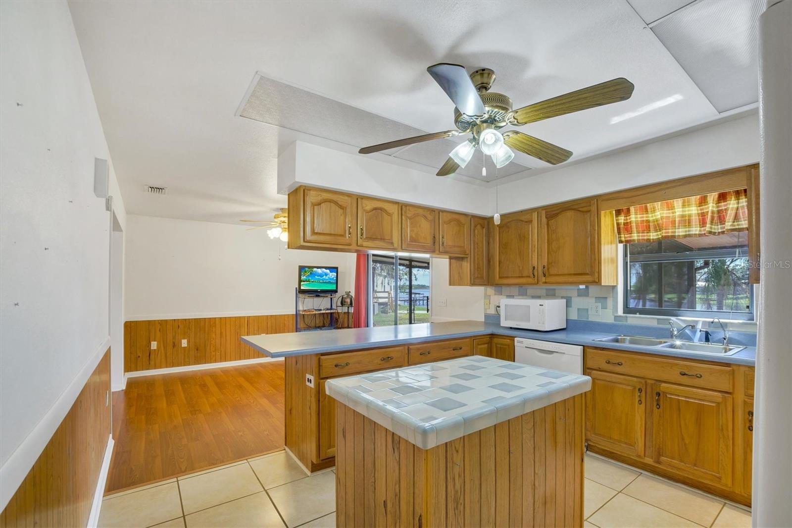 Image 12 of 55 For 1660 Parks Lake Road