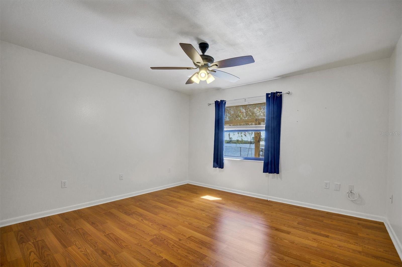 Image 23 of 55 For 1660 Parks Lake Road