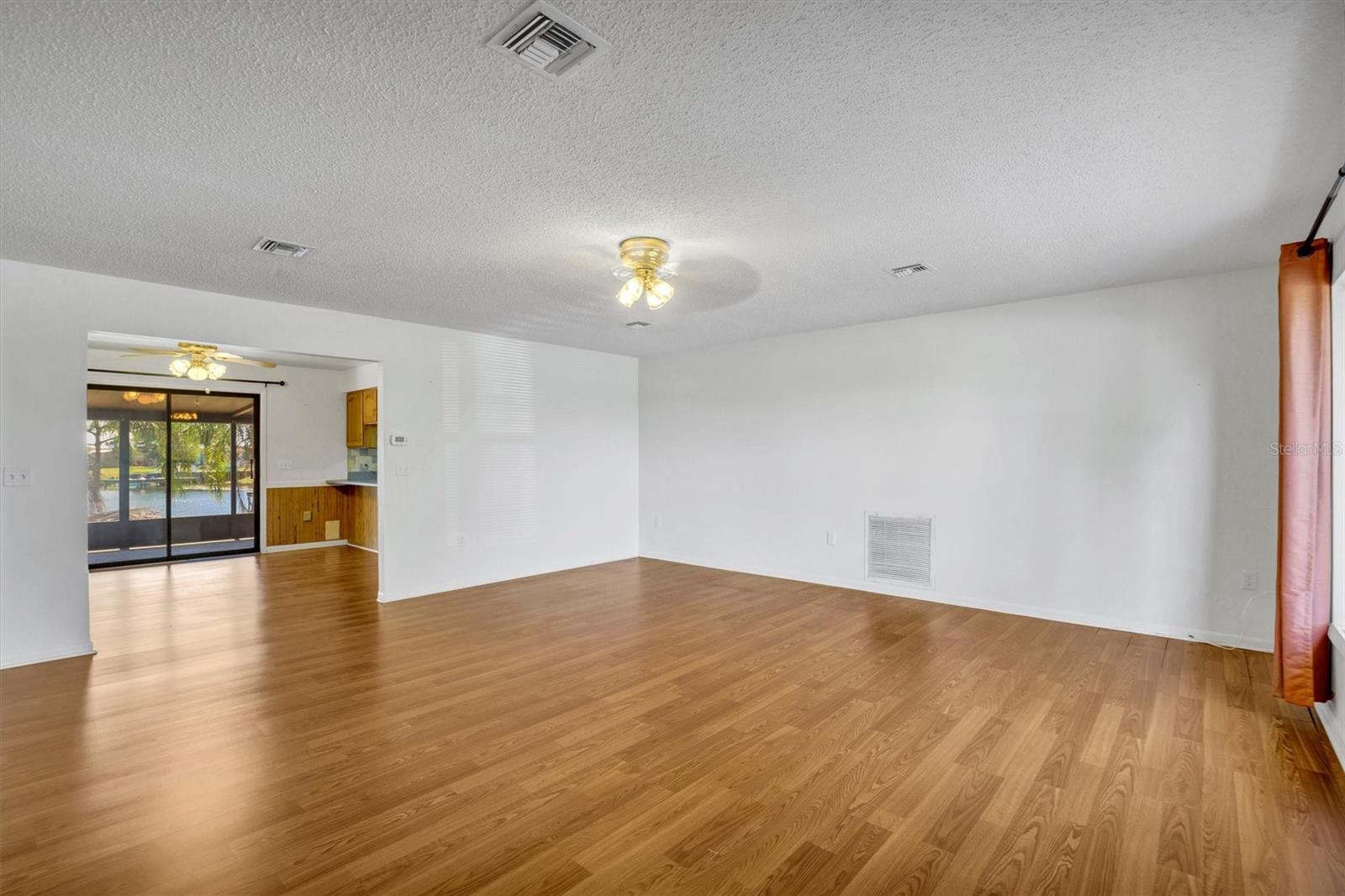 Image 4 of 55 For 1660 Parks Lake Road