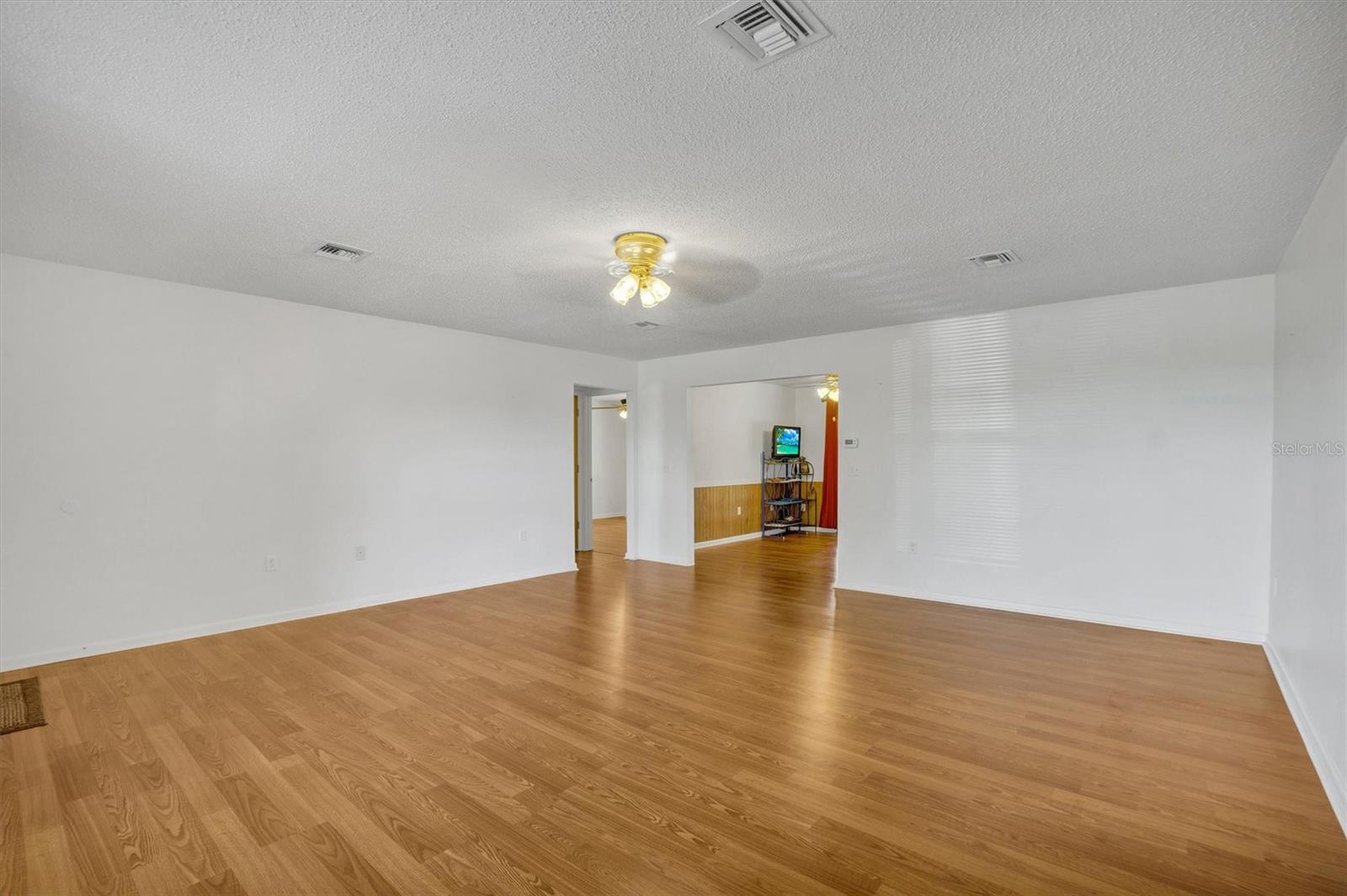 Image 5 of 55 For 1660 Parks Lake Road