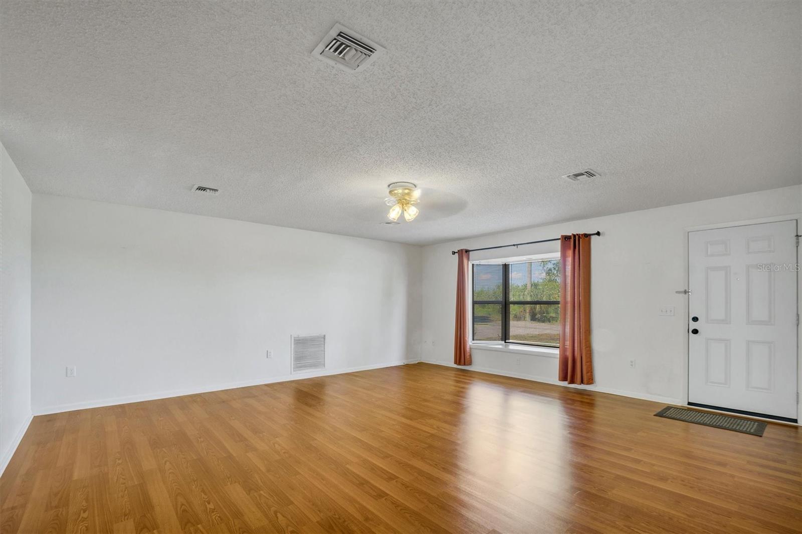 Image 6 of 55 For 1660 Parks Lake Road