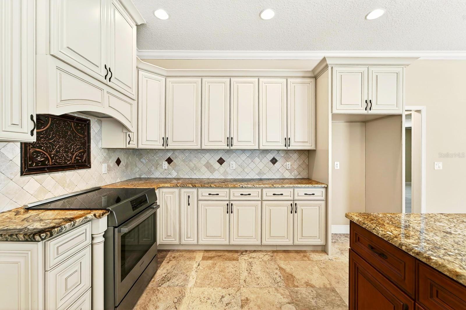 Image 6 of 51 For 4610 Clarksdale Lane