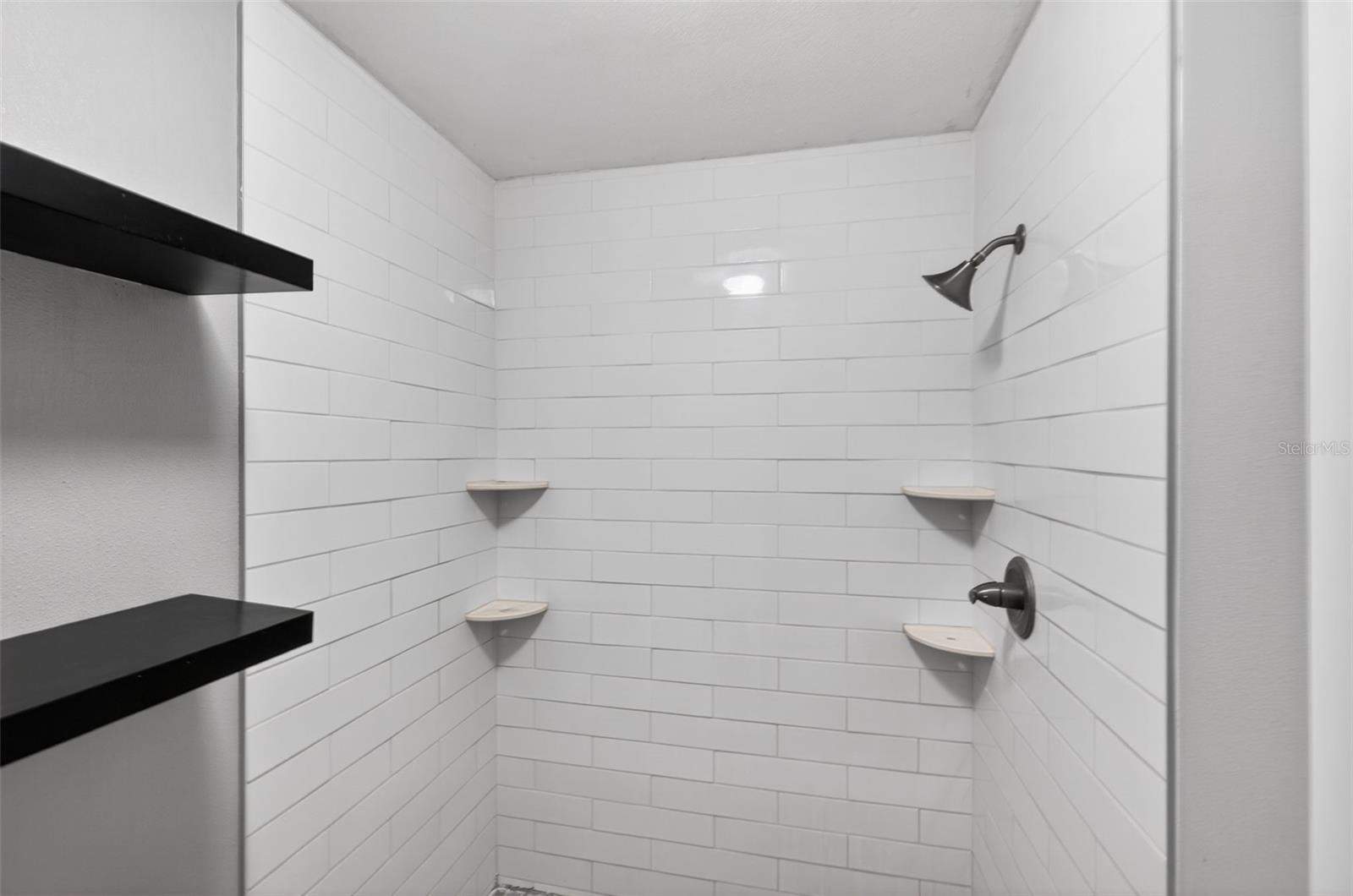 Image 20 of 32 For 6490 Cape Hatteras Way Ne 2