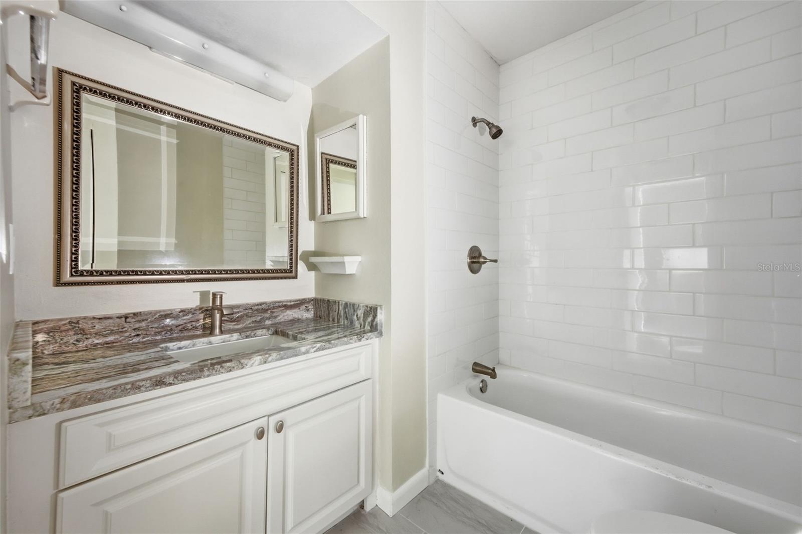 Image 6 of 23 For 3102 Horatio Street 12