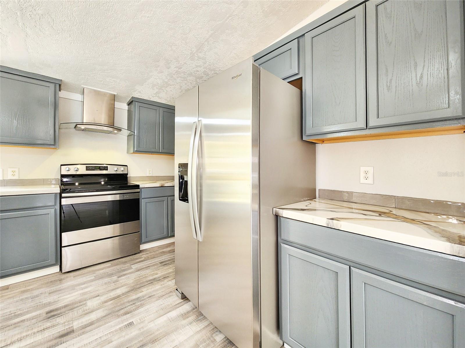 Image 10 of 44 For 88 Saturn Avenue