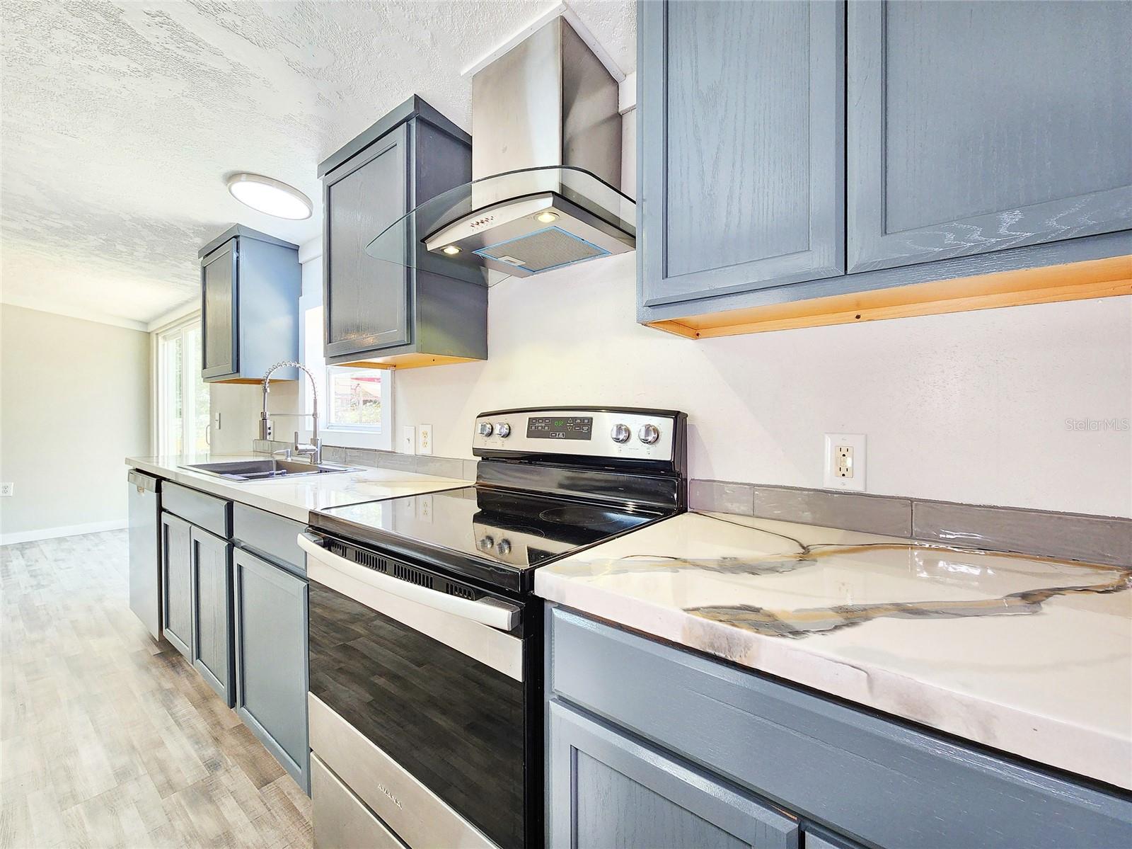 Image 12 of 44 For 88 Saturn Avenue