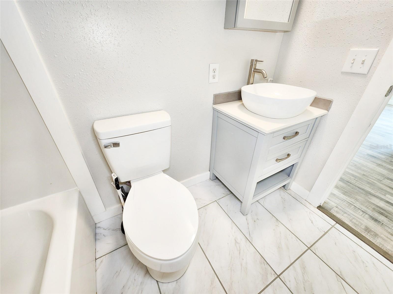 Image 18 of 44 For 88 Saturn Avenue