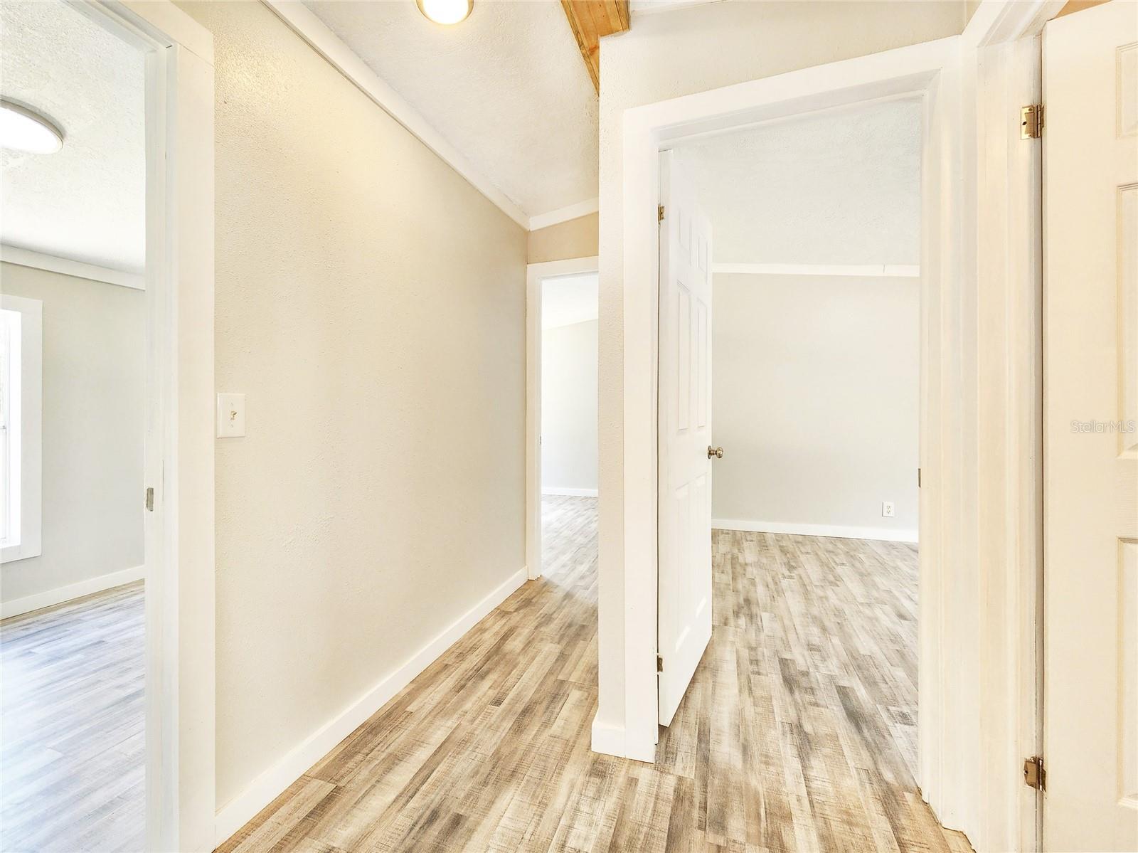 Image 22 of 44 For 88 Saturn Avenue