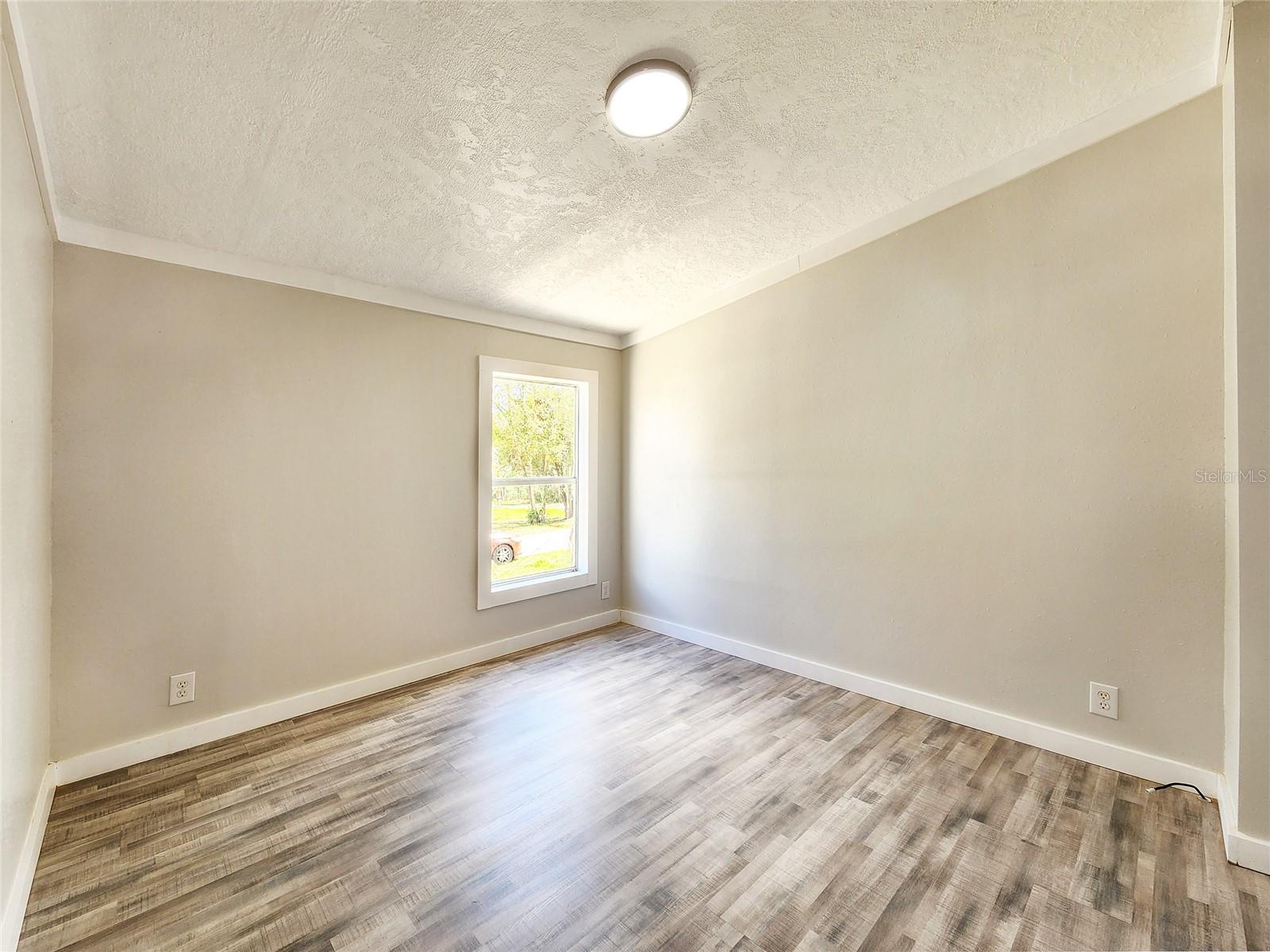 Image 31 of 44 For 88 Saturn Avenue