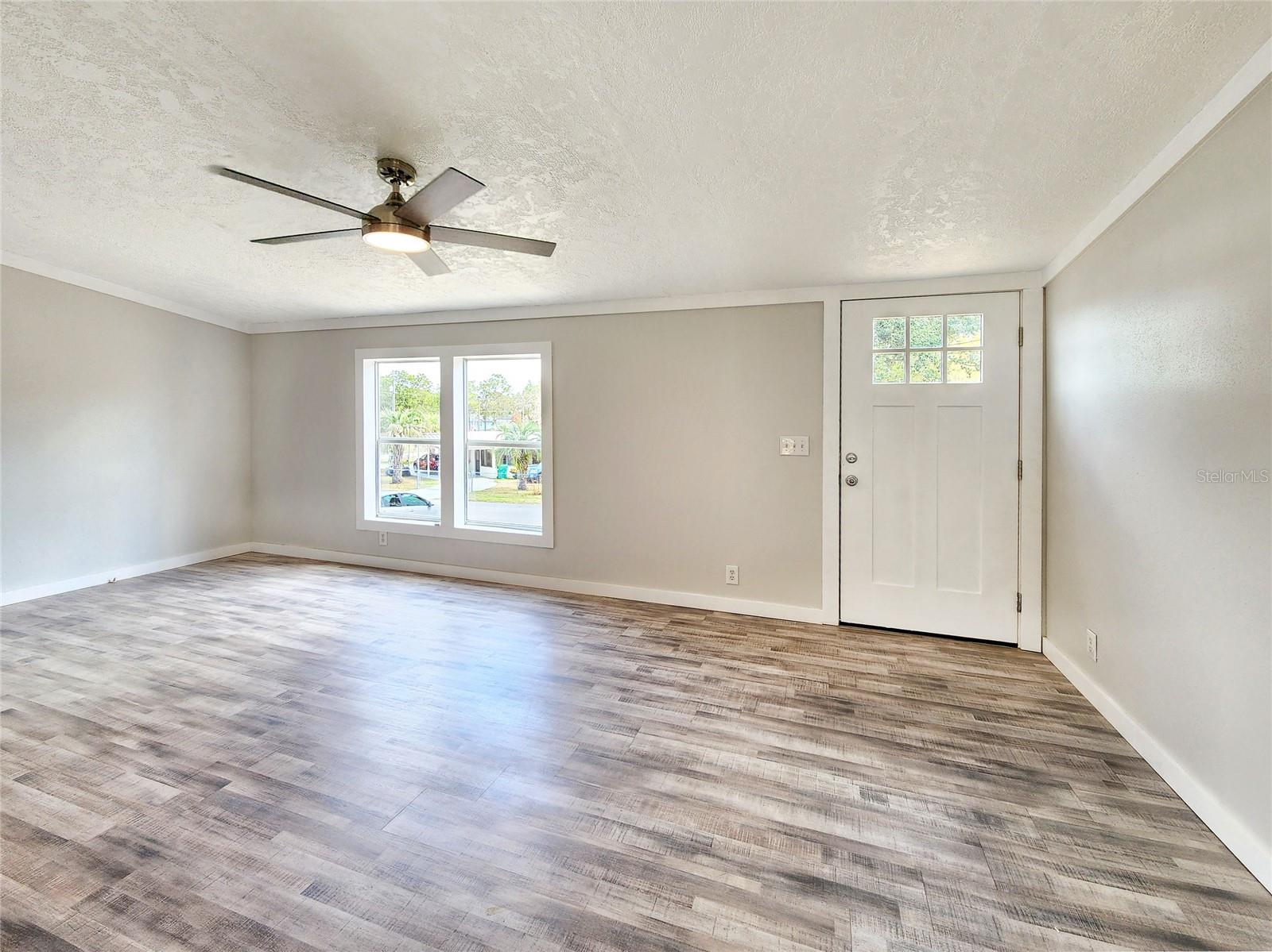 Image 4 of 44 For 88 Saturn Avenue