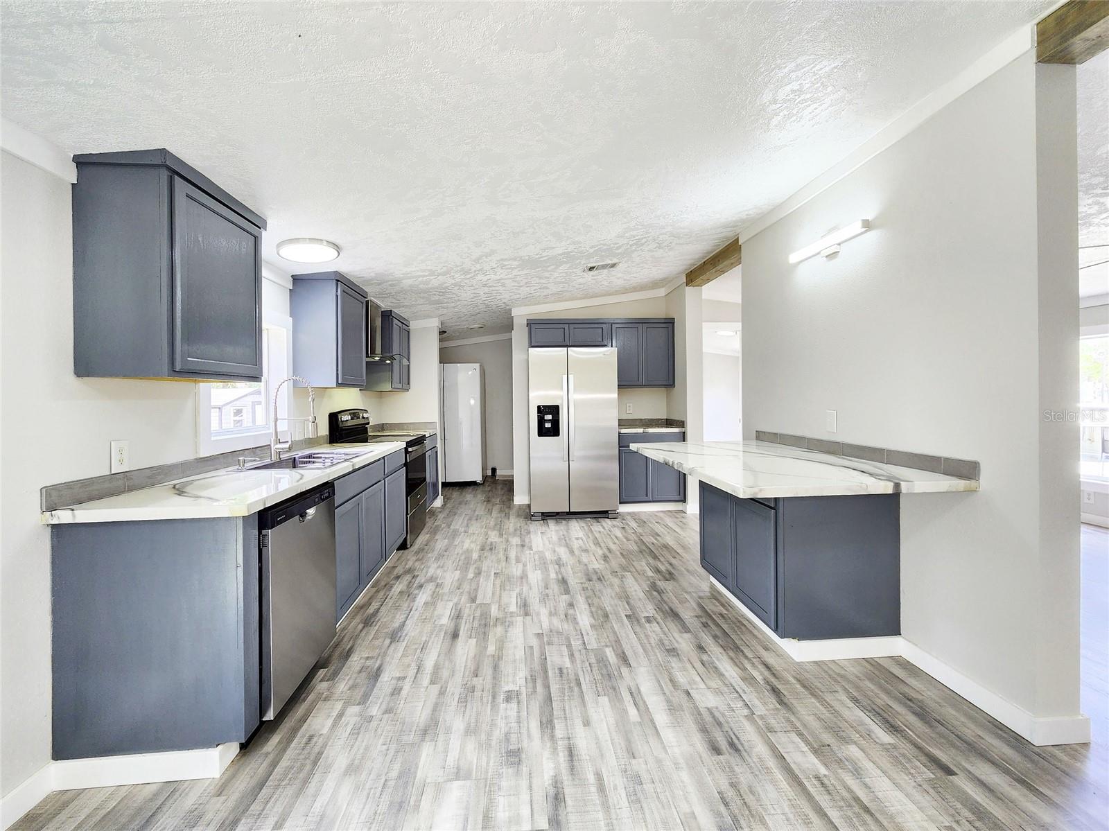 Image 9 of 44 For 88 Saturn Avenue