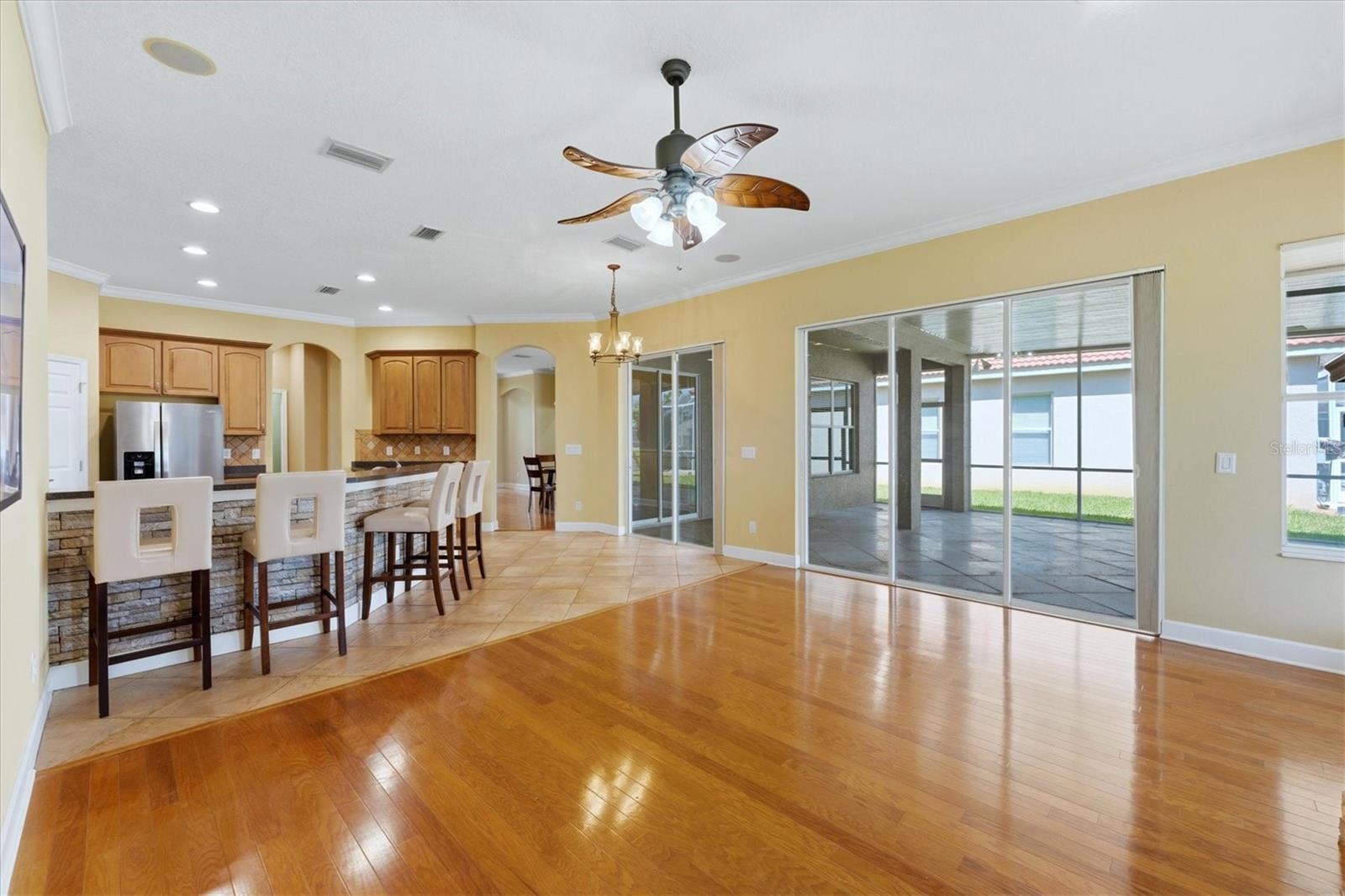 Image 9 of 46 For 6145 46th Lane E