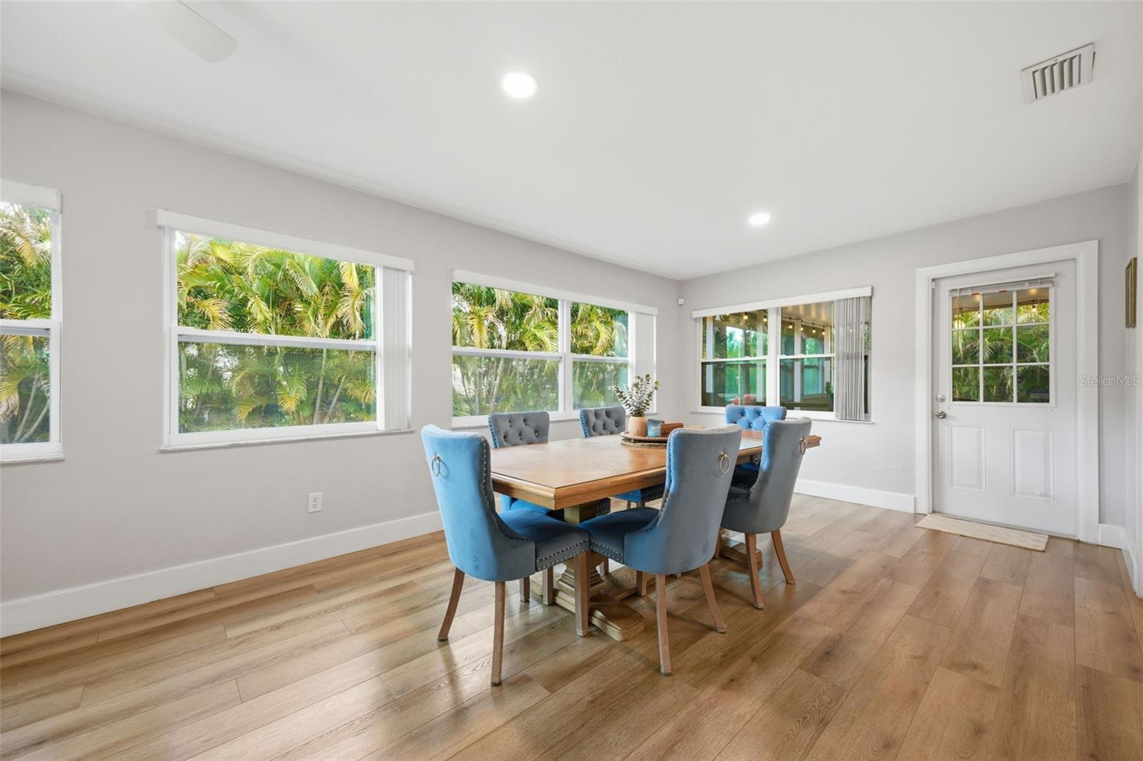 Image 16 of 50 For 2036 Ridge Drive