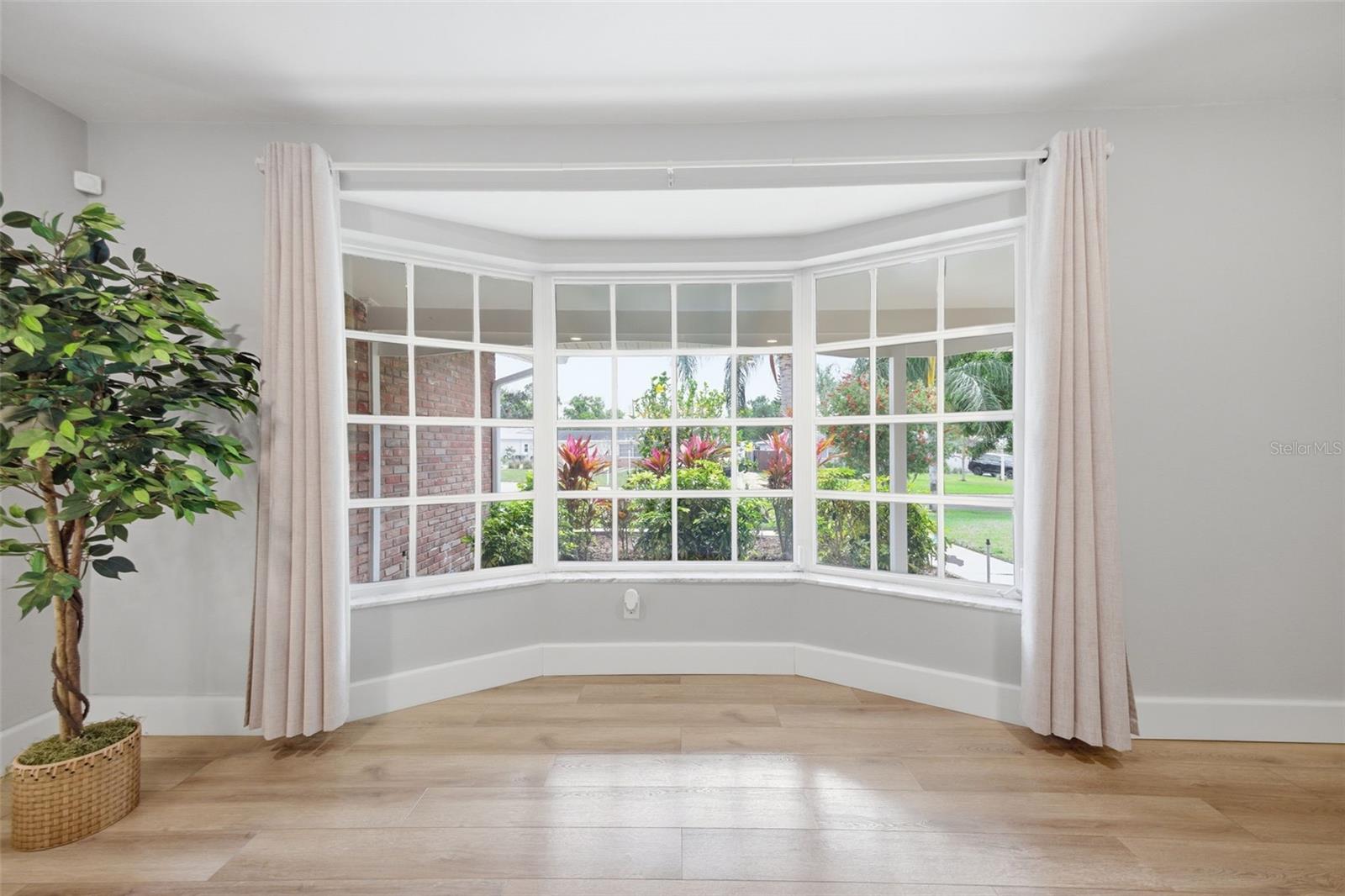 Image 8 of 50 For 2036 Ridge Drive