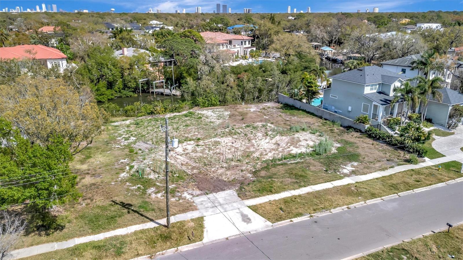 Image 11 of 24 For 2618 Dundee Street Parcel A