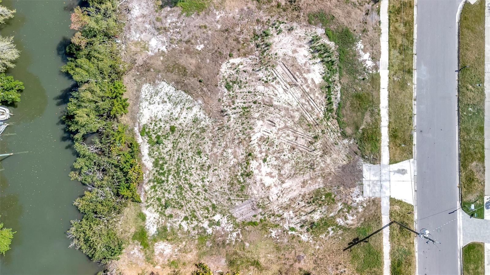 Image 4 of 24 For 2618 Dundee Street Parcel A