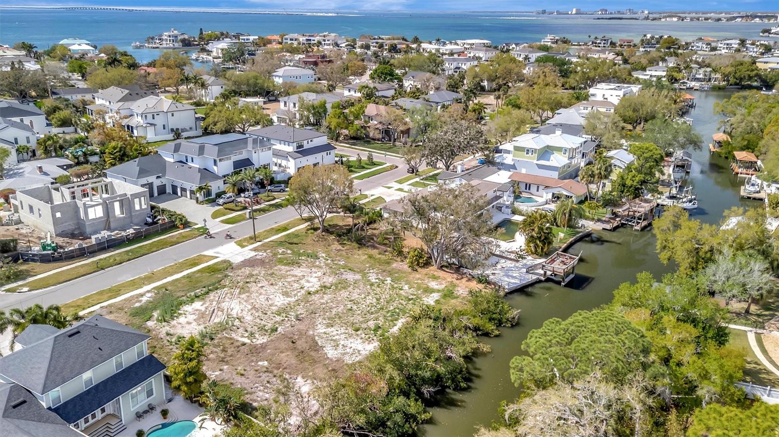 Image 9 of 24 For 2618 Dundee Street Parcel A