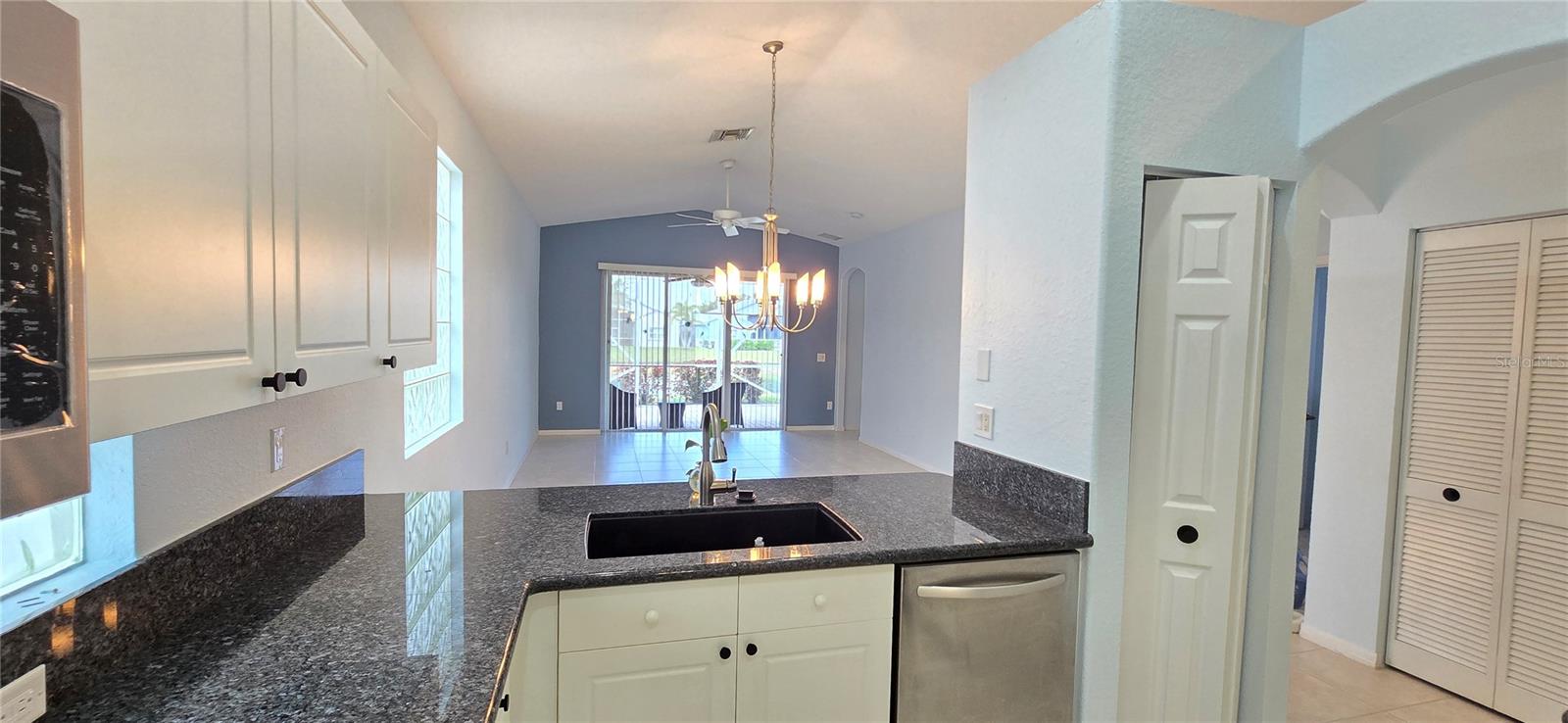 Image 5 of 23 For 8214 Bellafiore Way