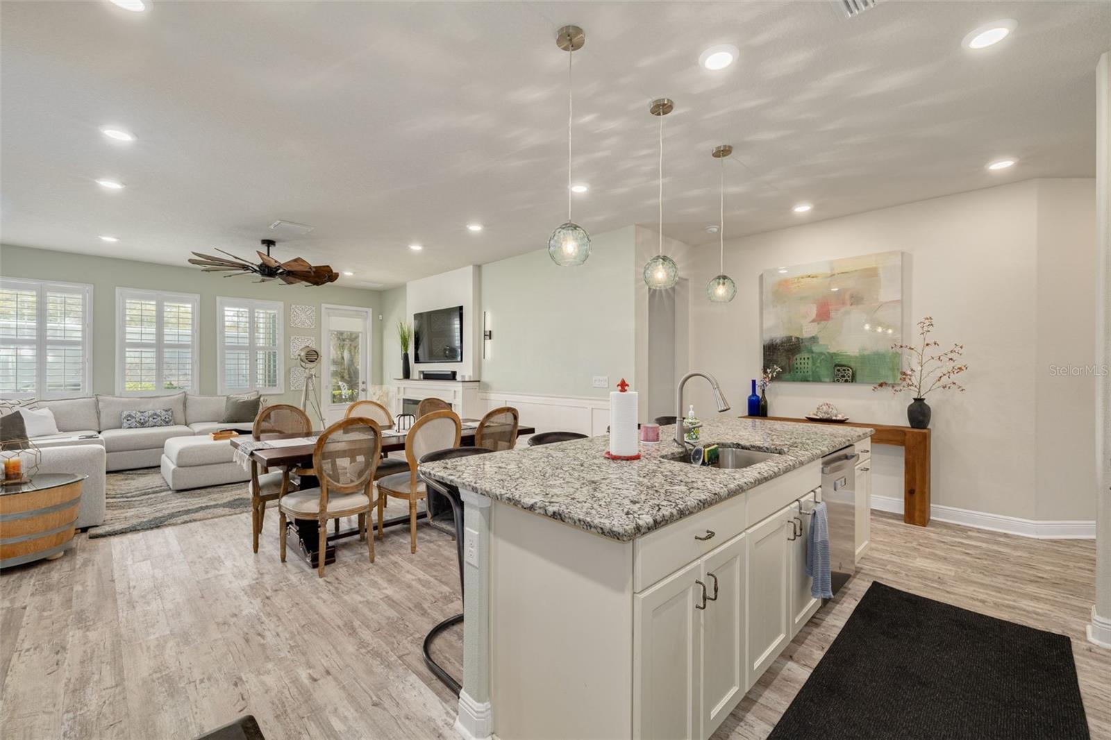 Image 9 of 36 For 593 Ozona Village Drive