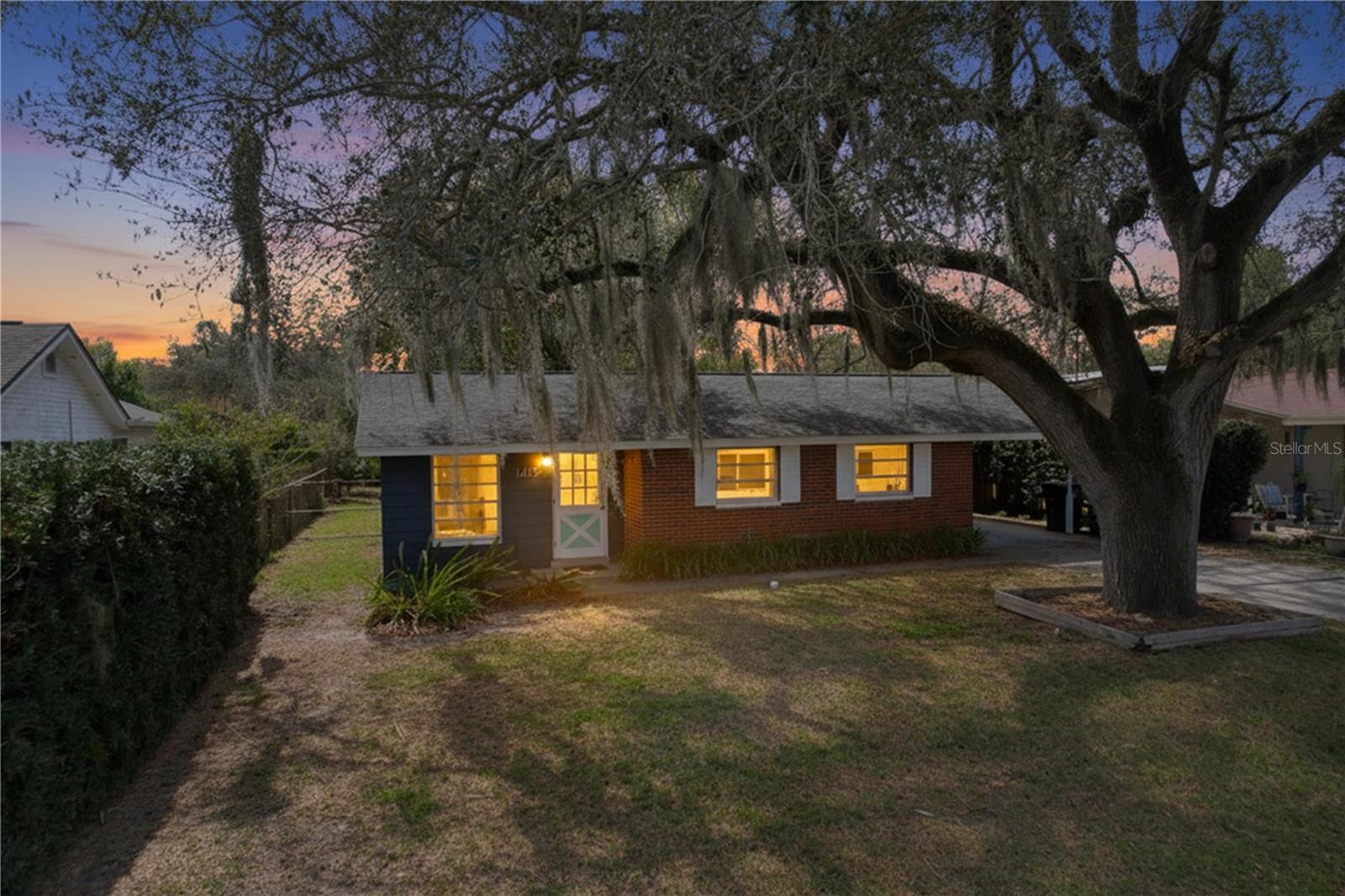 Listing photo id 11 for 1415 Idlewild Avenue