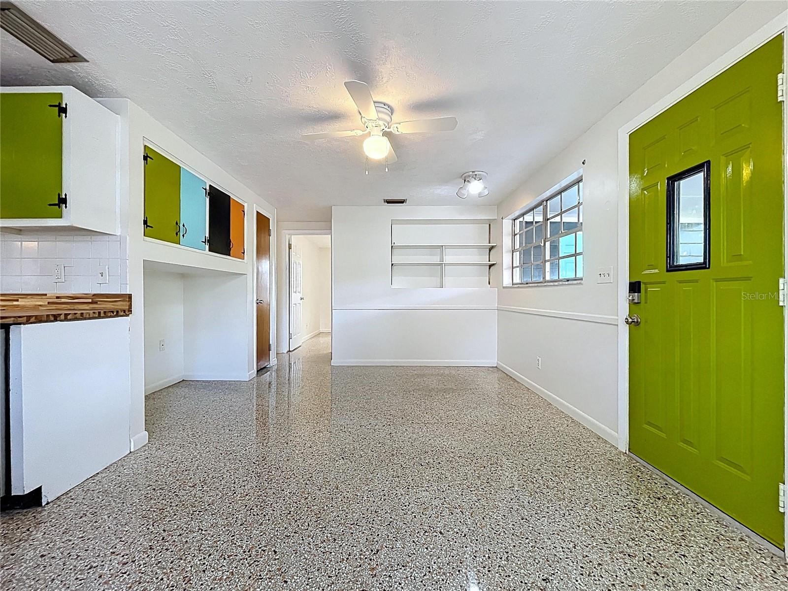 Listing photo id 27 for 1415 Idlewild Avenue