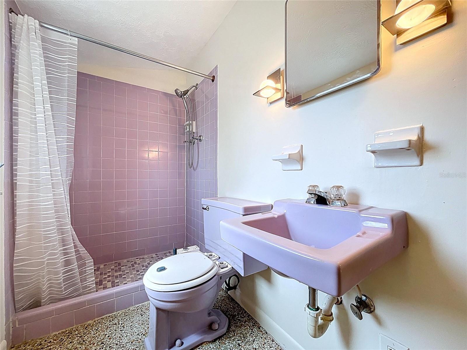 Listing photo id 33 for 1415 Idlewild Avenue