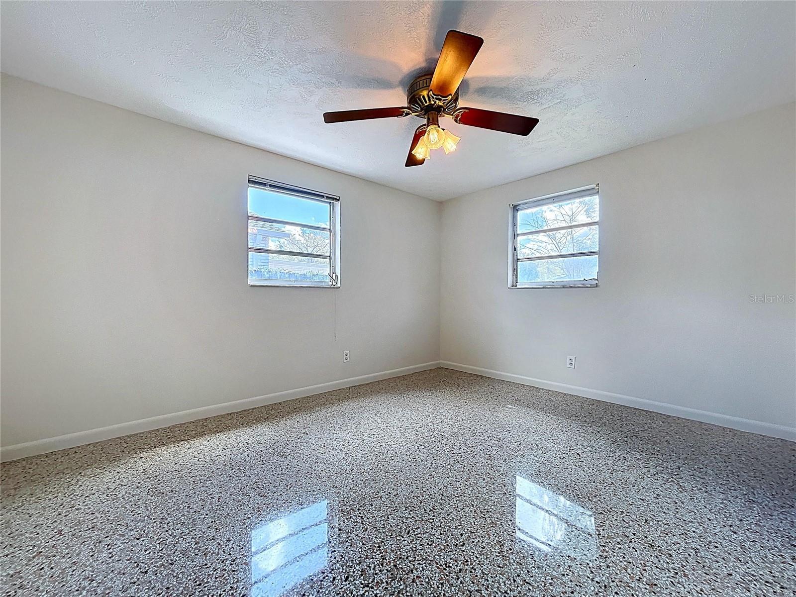 Listing photo id 43 for 1415 Idlewild Avenue