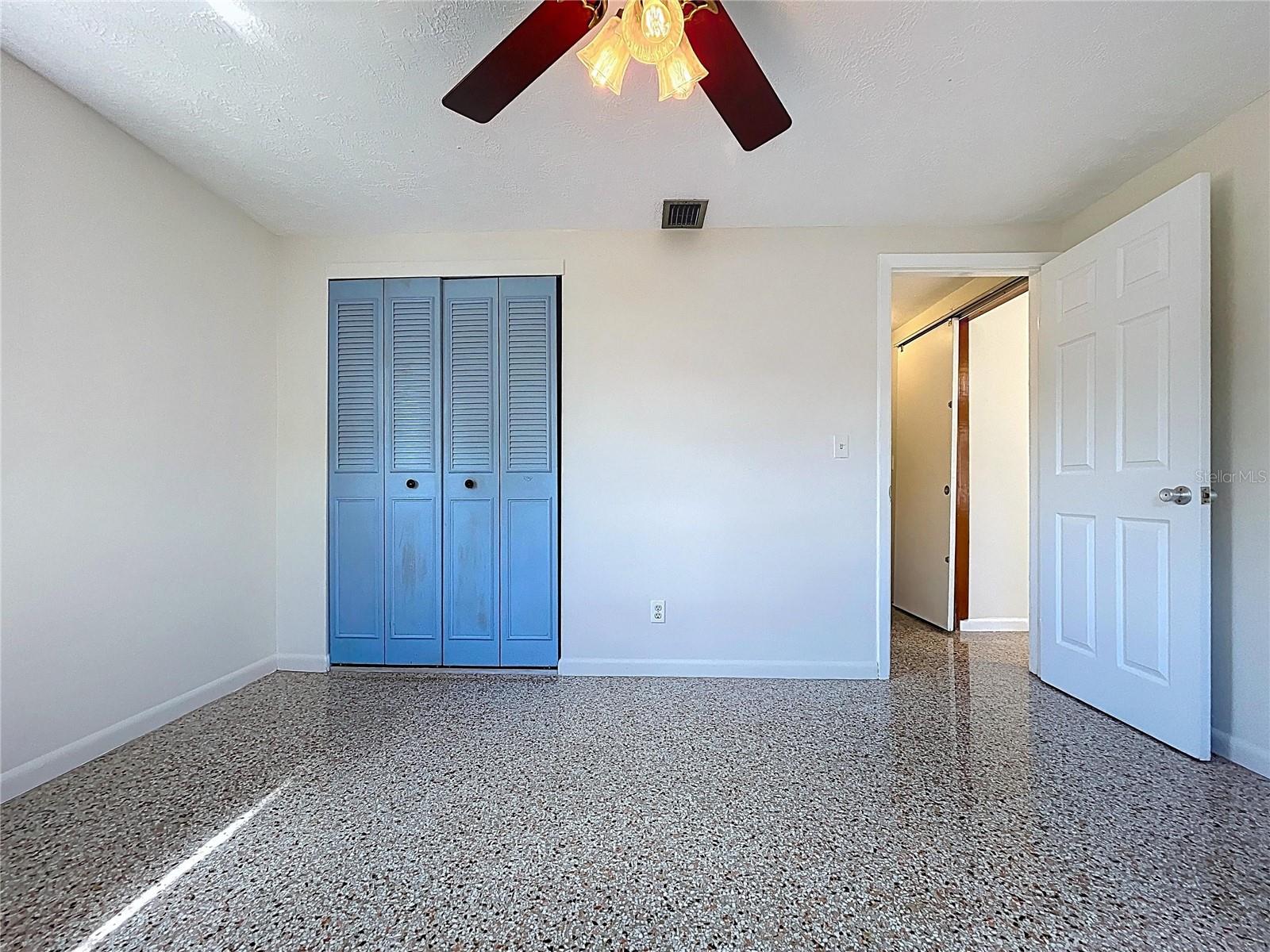 Listing photo id 45 for 1415 Idlewild Avenue