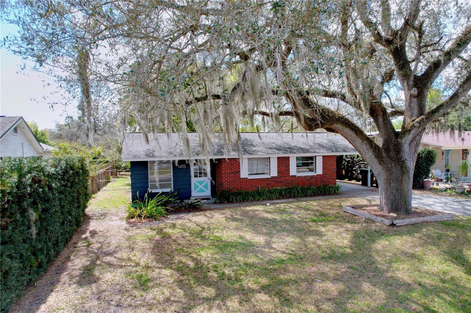 Listing photo id 52 for 1415 Idlewild Avenue