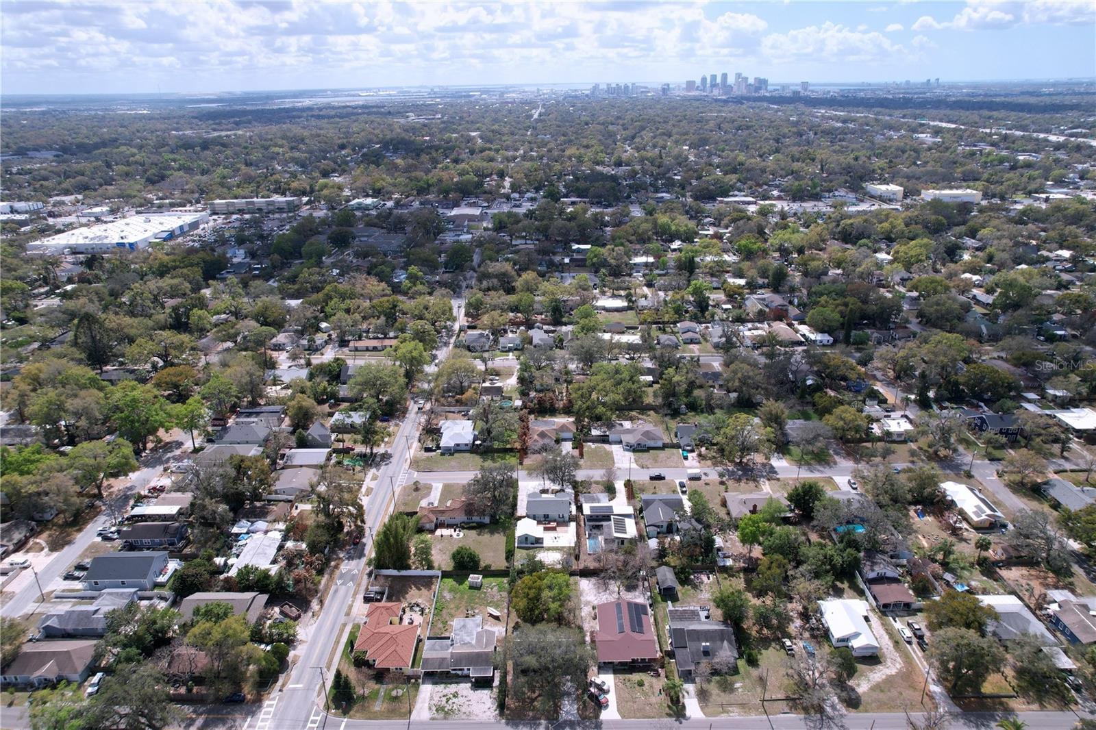 Listing photo id 55 for 1415 Idlewild Avenue