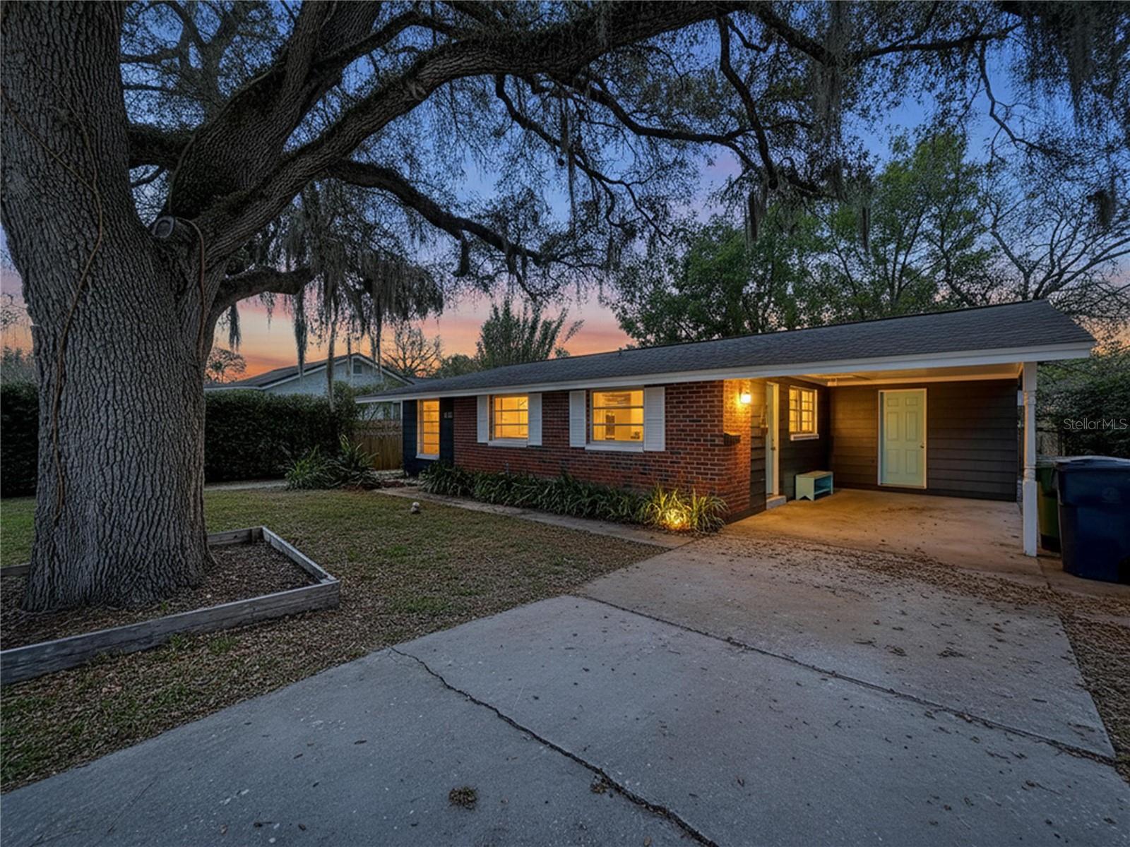 Listing photo id 62 for 1415 Idlewild Avenue