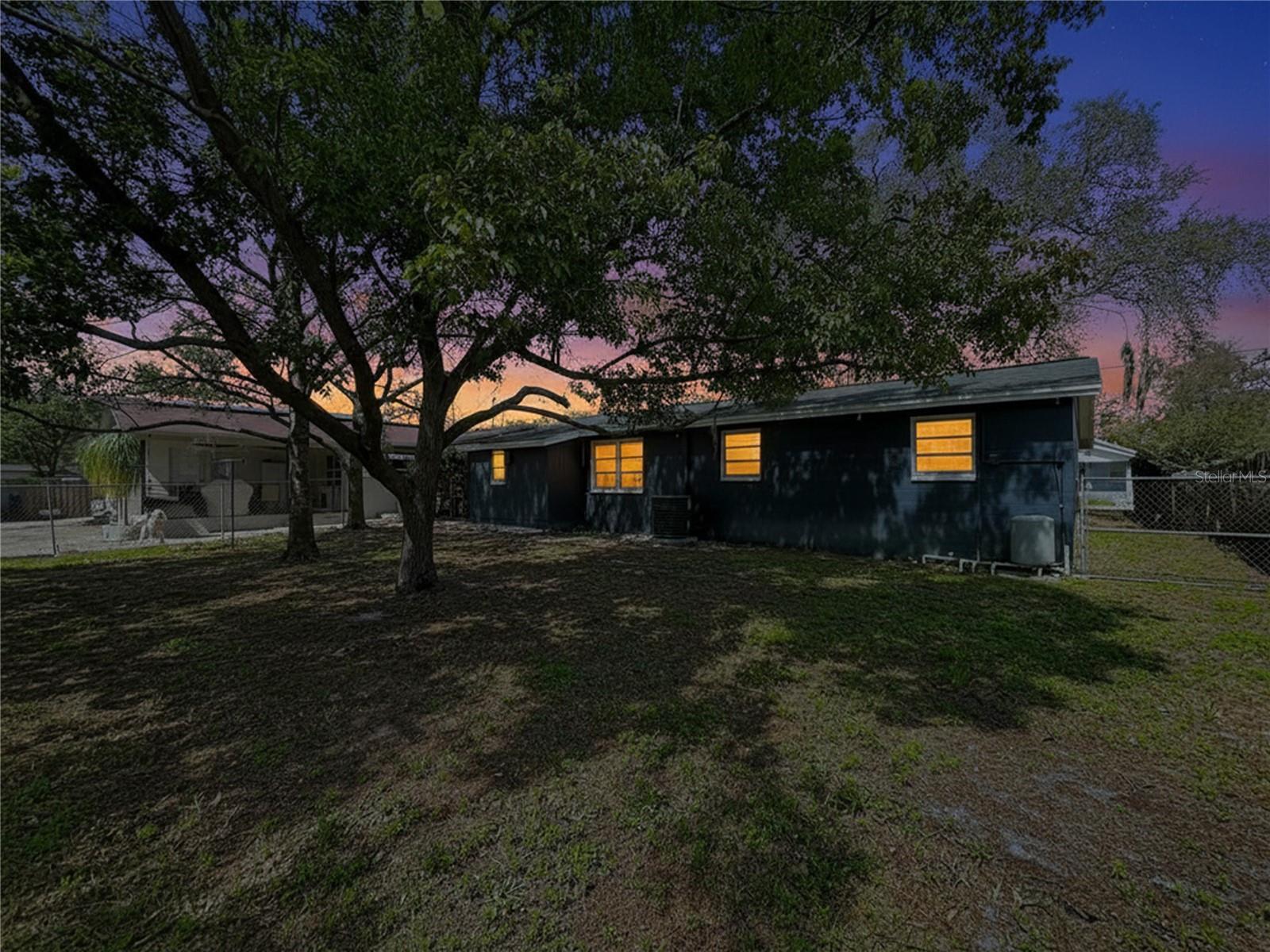 Listing photo id 64 for 1415 Idlewild Avenue