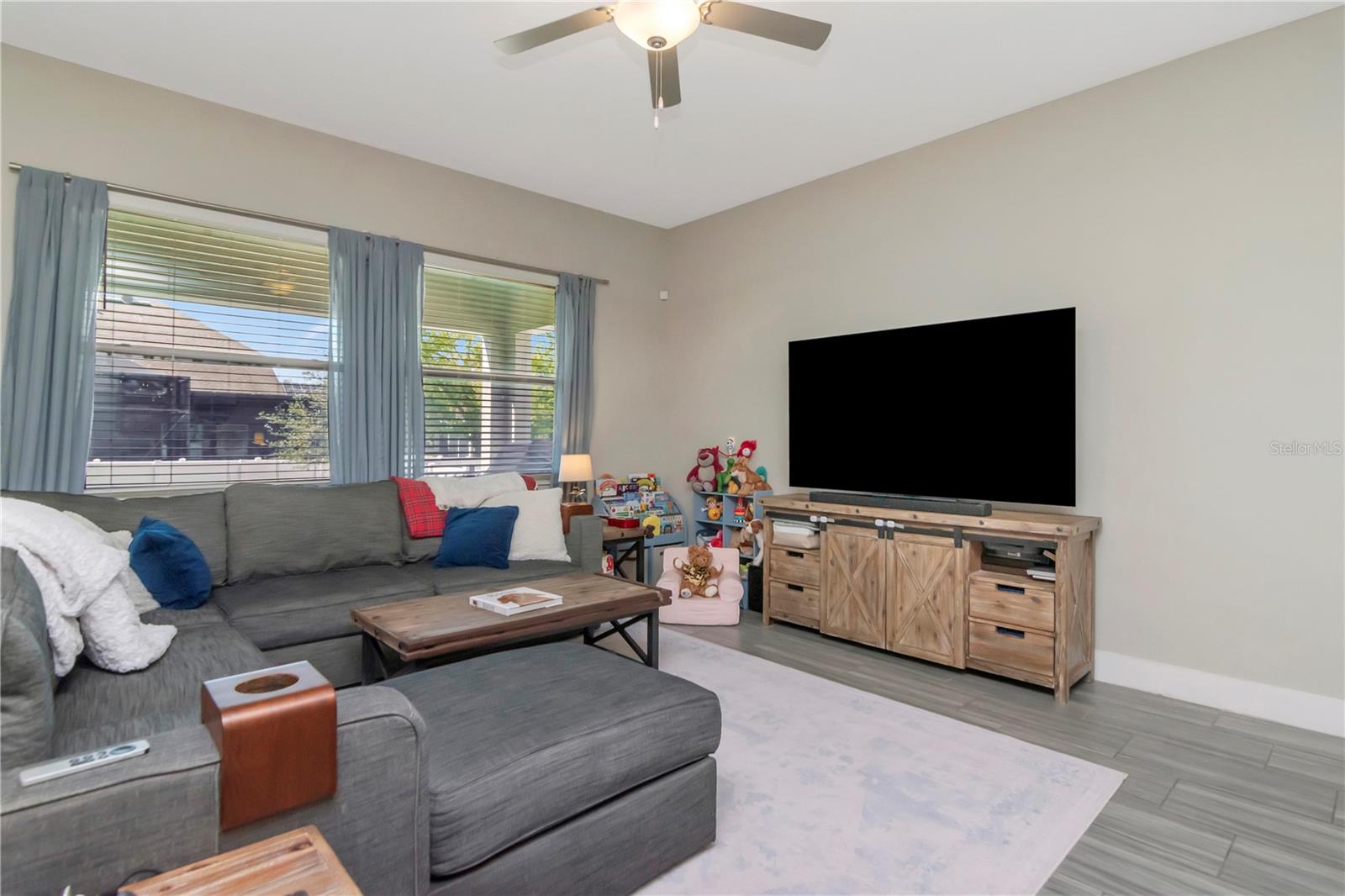 Image 4 of 28 For 7713 Shamrock Road