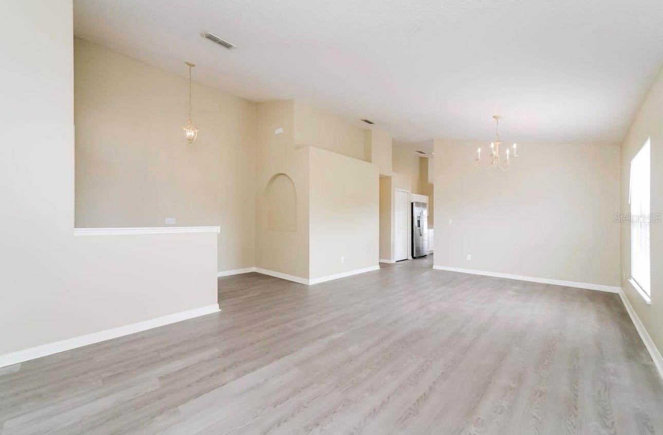 Image 3 of 11 For 10456 Clarion Street