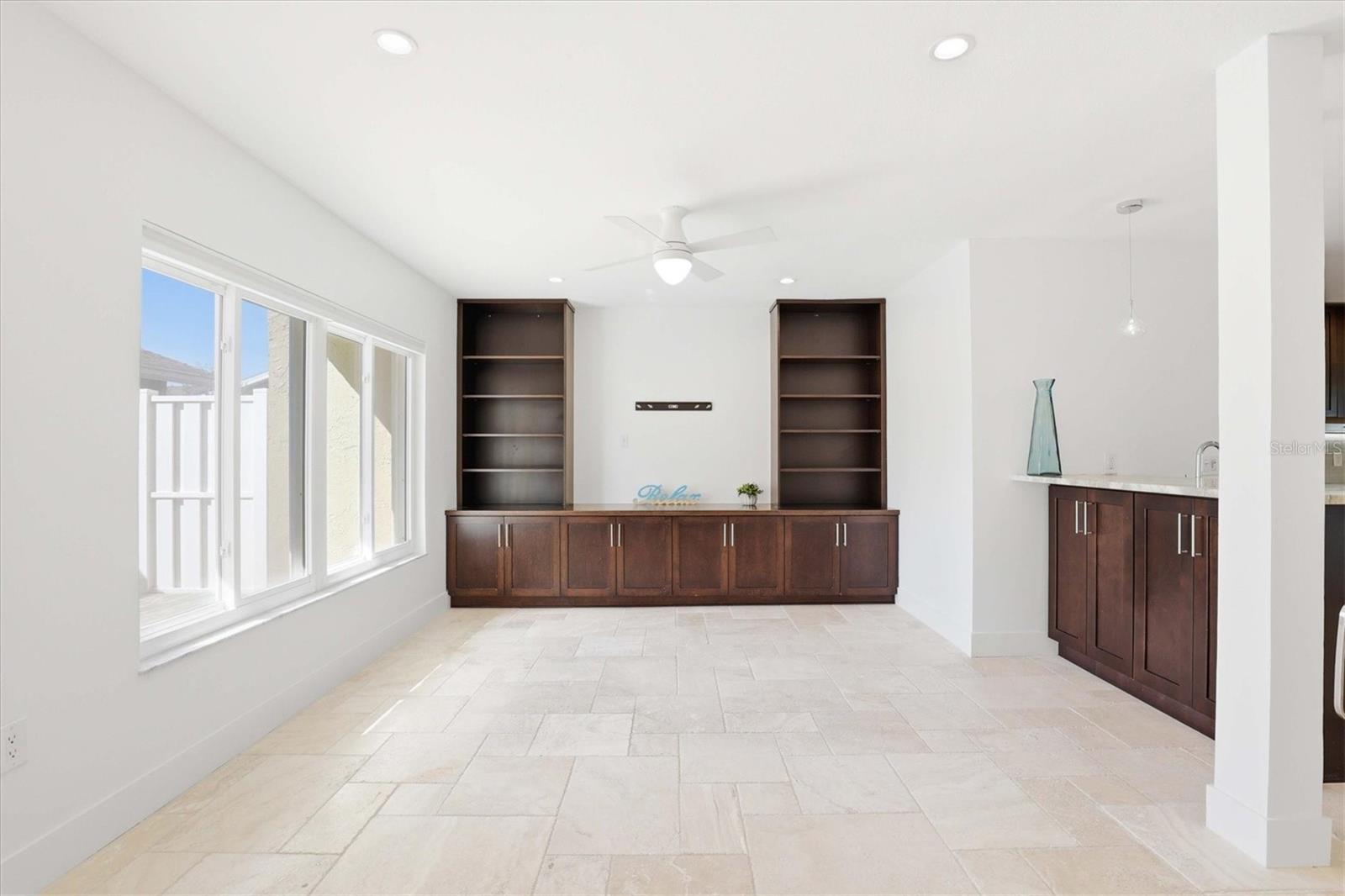 Image 19 of 83 For 6537 Cape Hatteras Way Ne 4