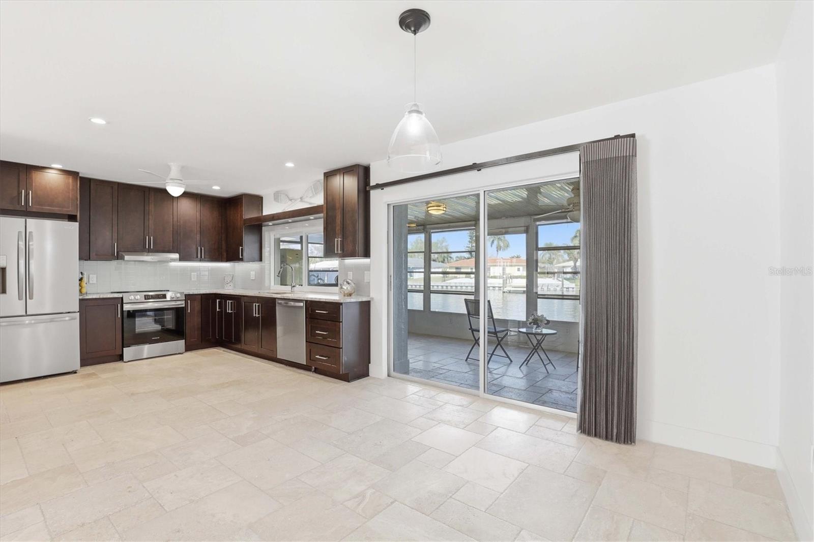 Image 23 of 83 For 6537 Cape Hatteras Way Ne 4