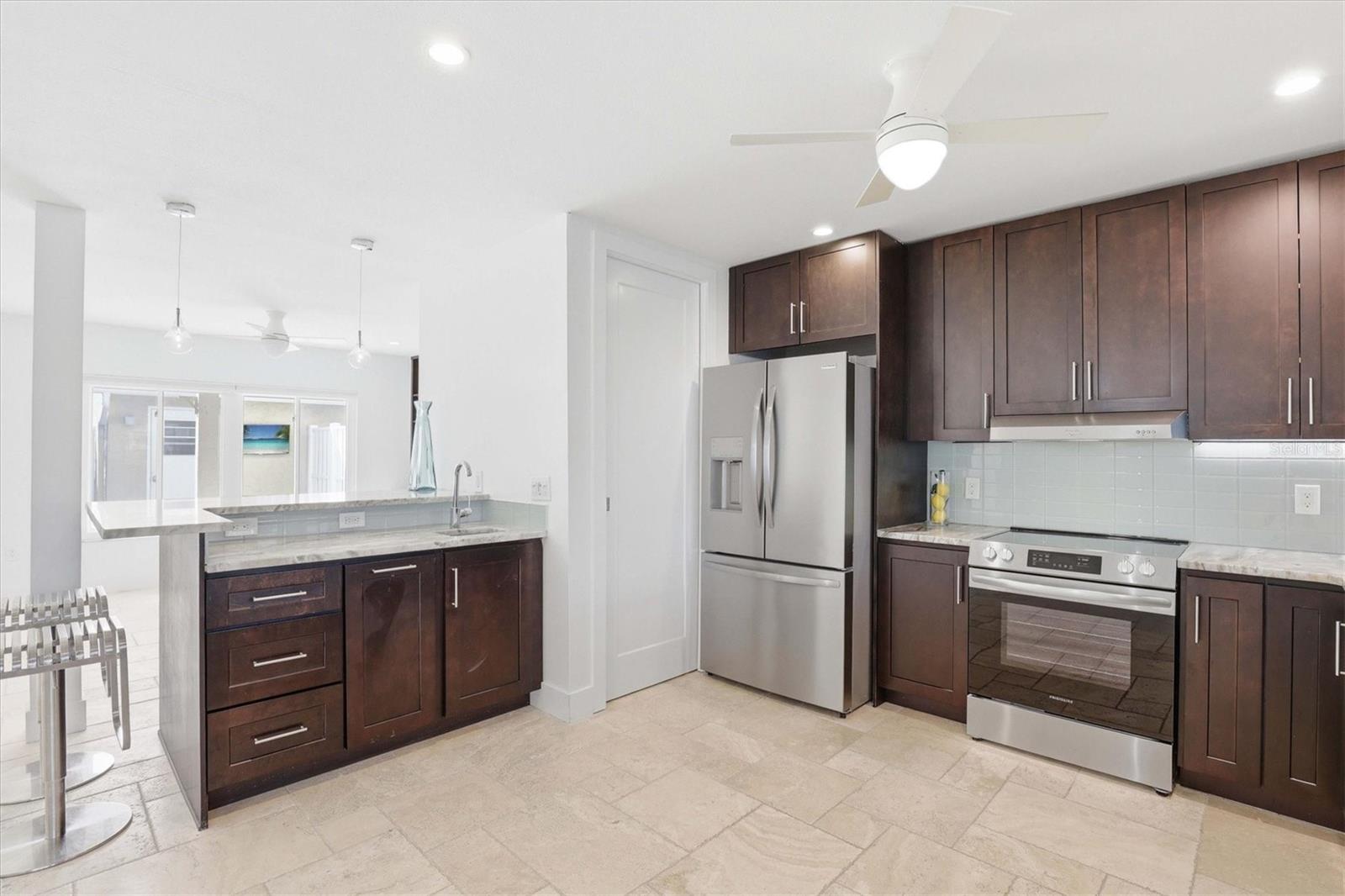 Image 25 of 83 For 6537 Cape Hatteras Way Ne 4