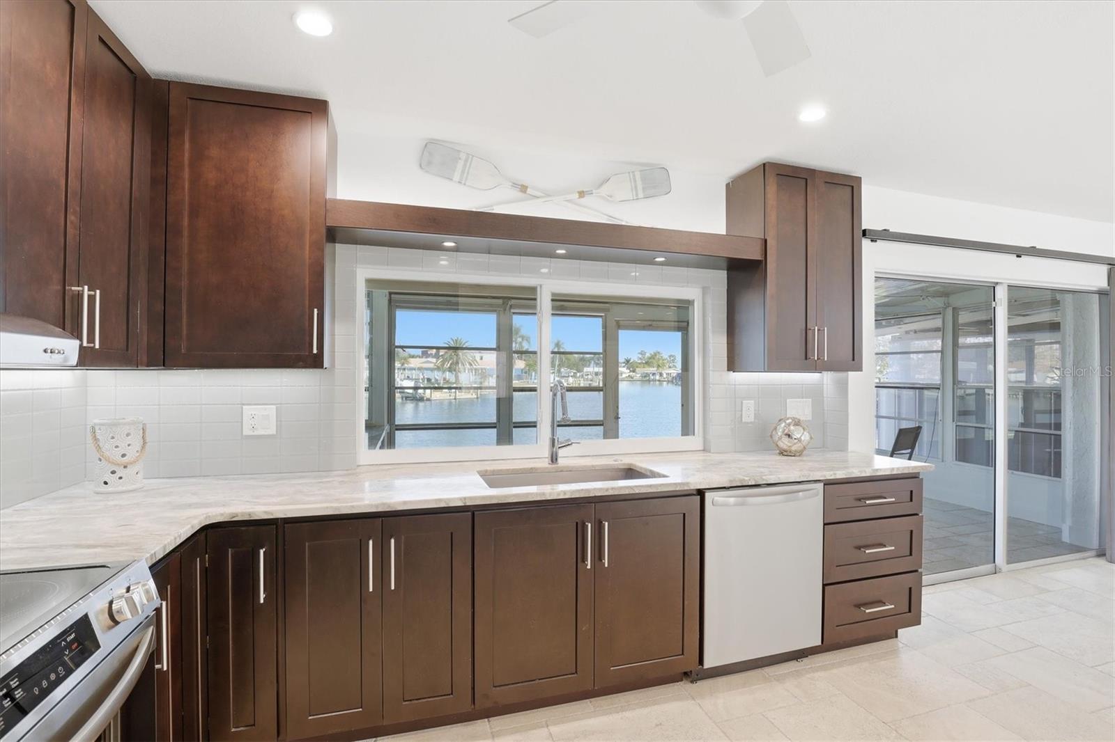 Image 27 of 83 For 6537 Cape Hatteras Way Ne 4